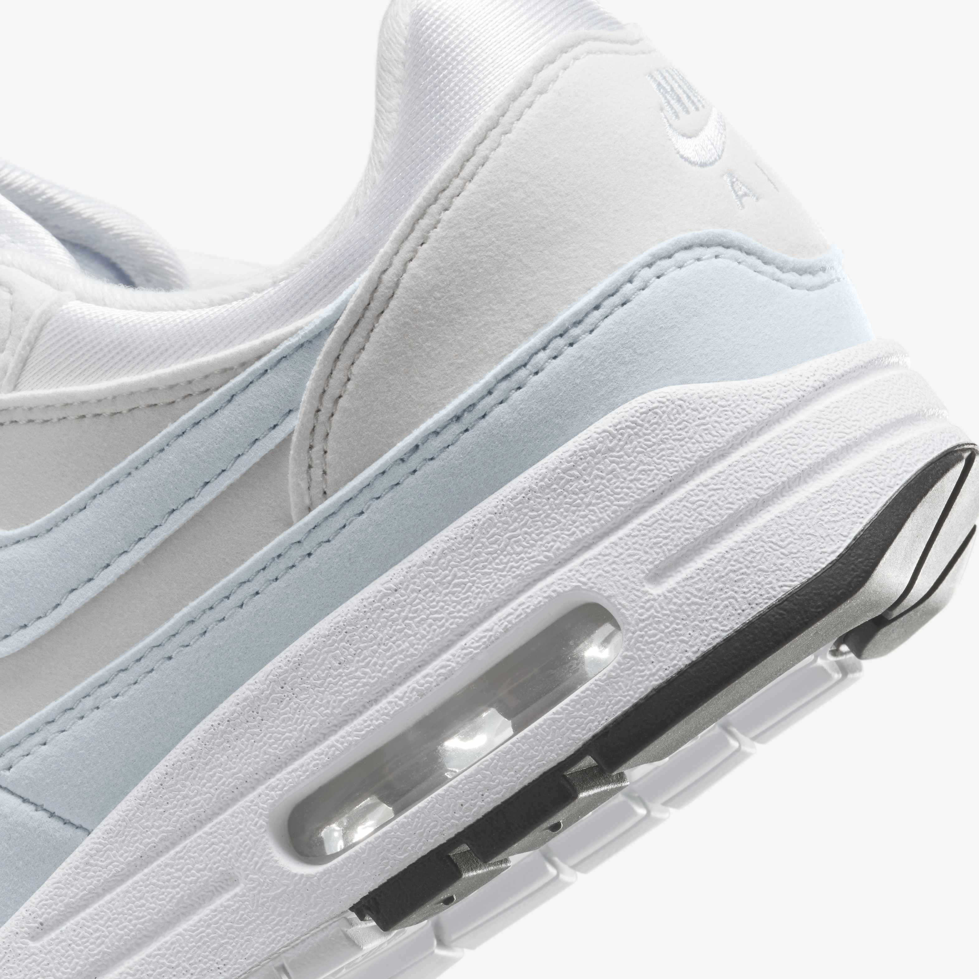 اير ماكس 1 image number 8