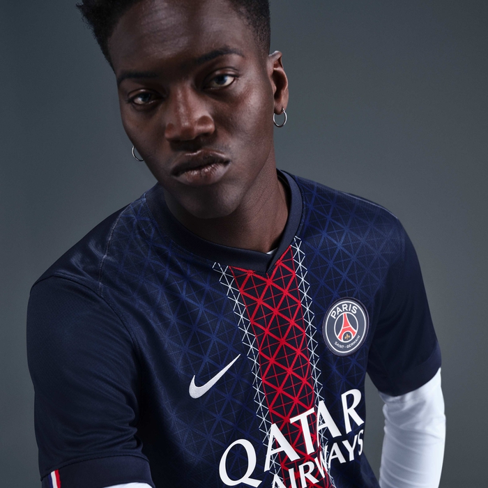 Paris Saint-Germain 2025/26 Stadium Home image number 2 Paris Saint-Germain 2025/26 Stadium Home image number 2