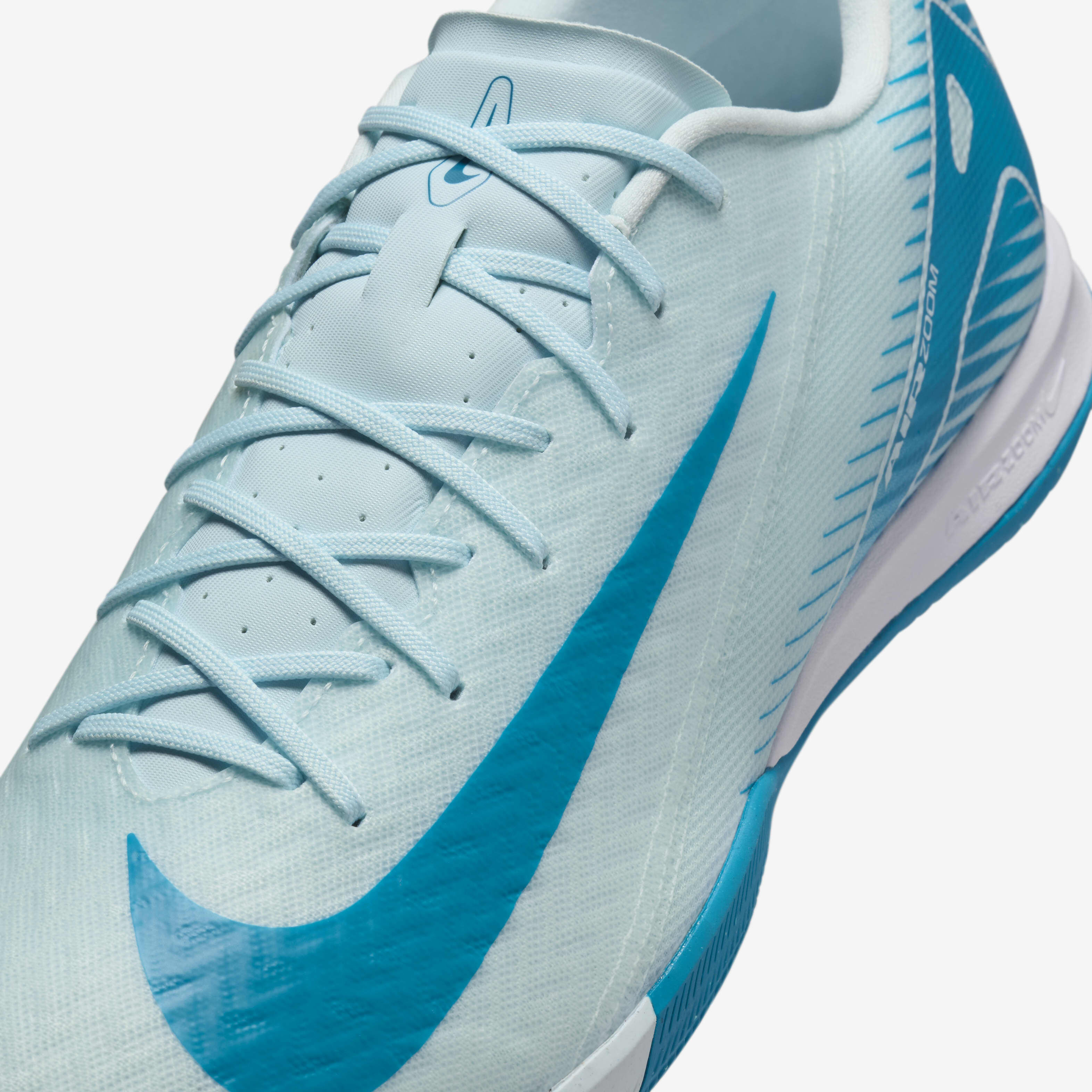 Academy men's tennis shoes top