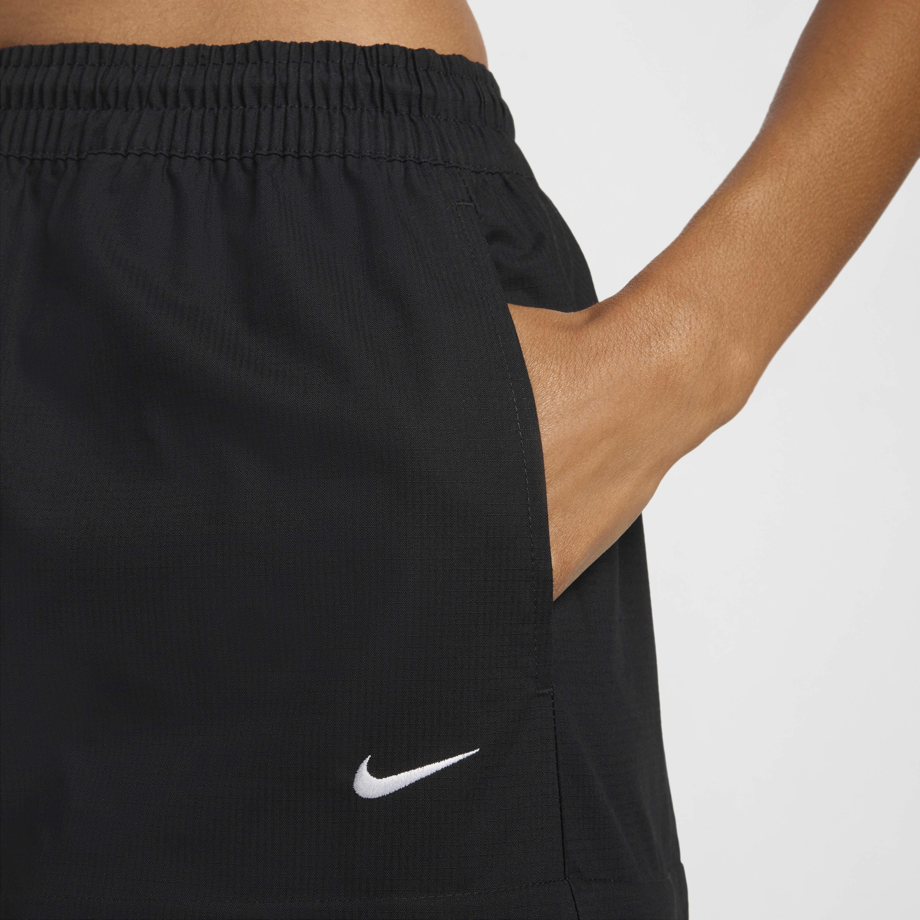 Nike Sportswear Essential image number 3