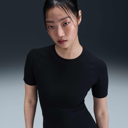 إنفيناسوفت-نايكي, نايكي زينفي ريب, تيشيرت دراي-فت بأكمام قصيرة للنساء