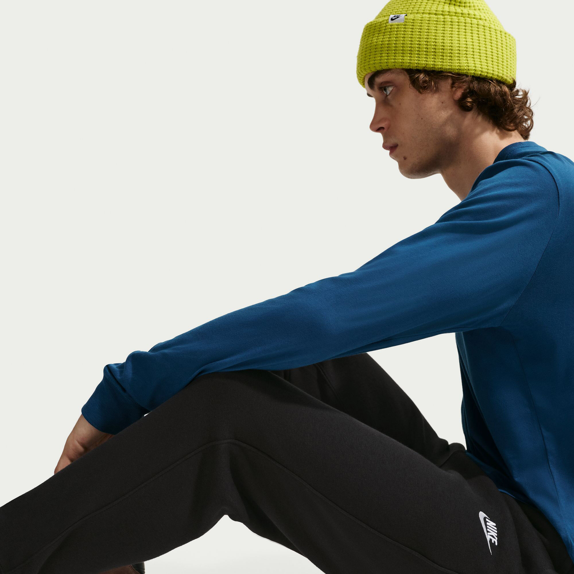 Nike Sportswear Club image number 4