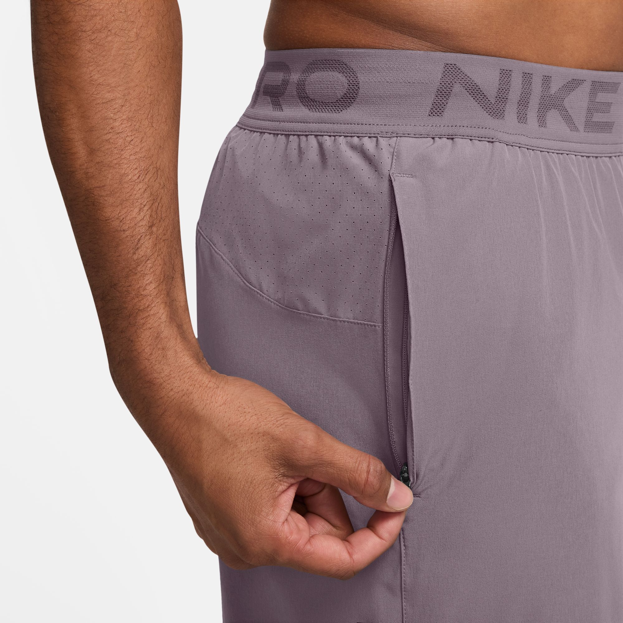 Nike Pro Training image number 3