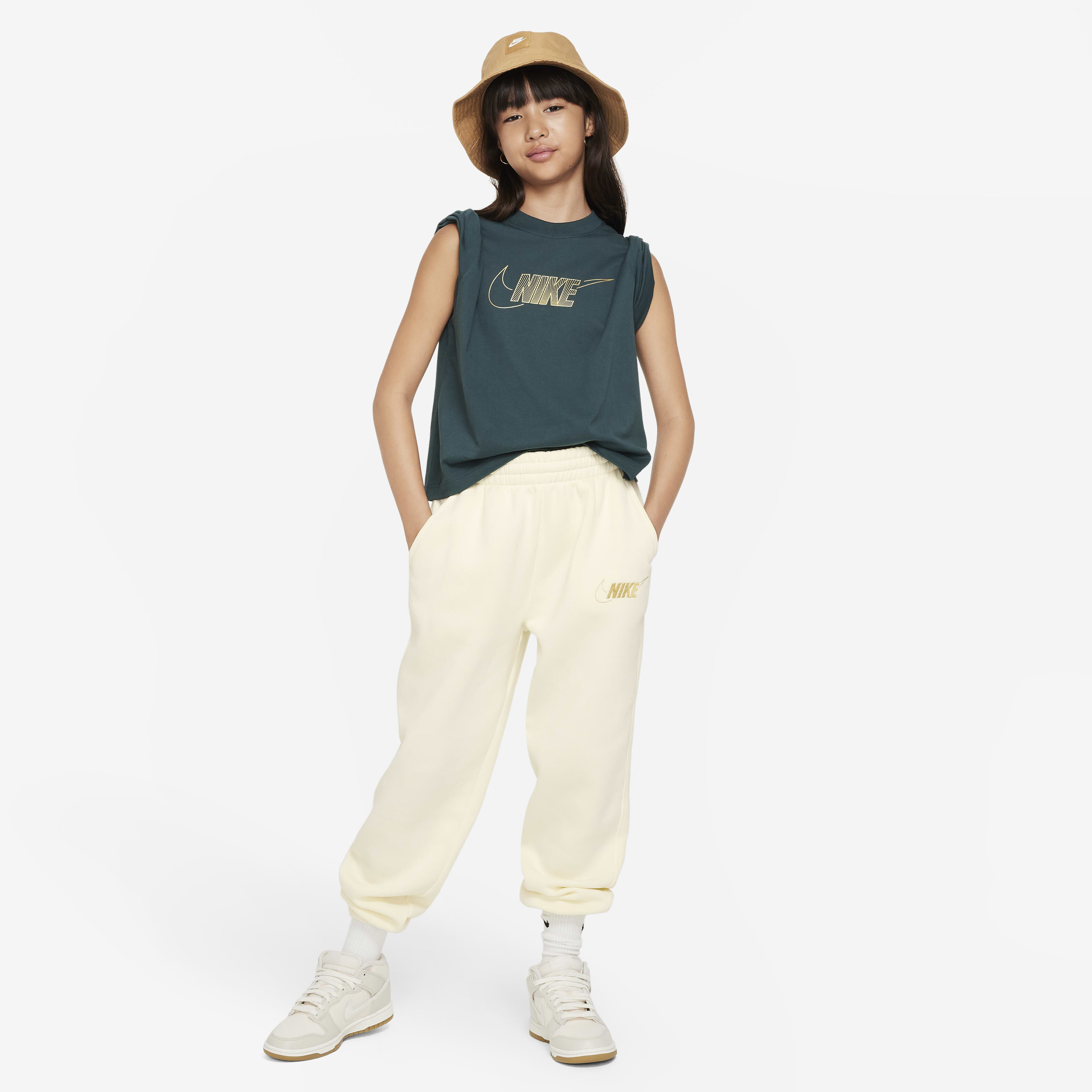 نايكي سبورتسوير image number 3