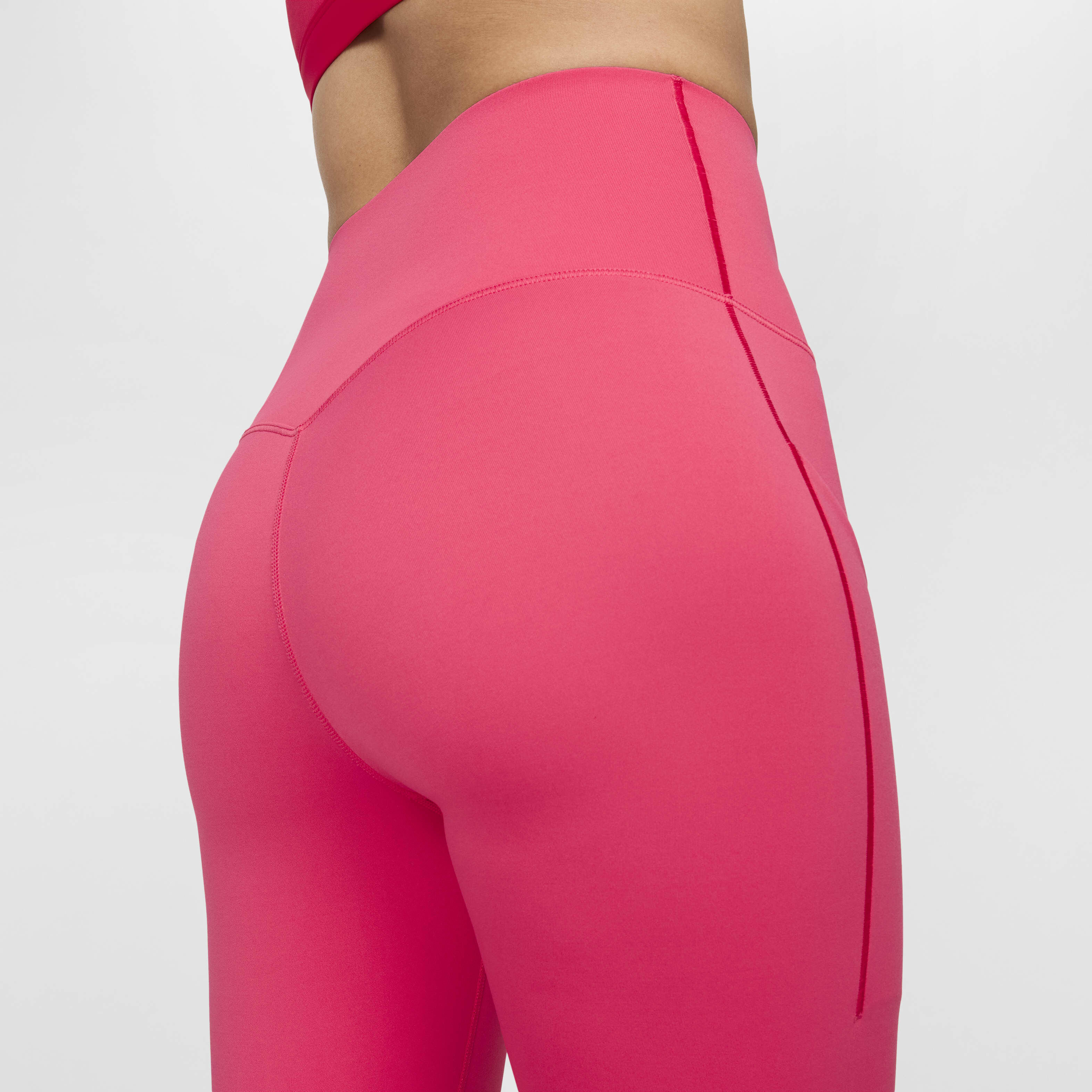 نايكي يونيفيرسا image number 5