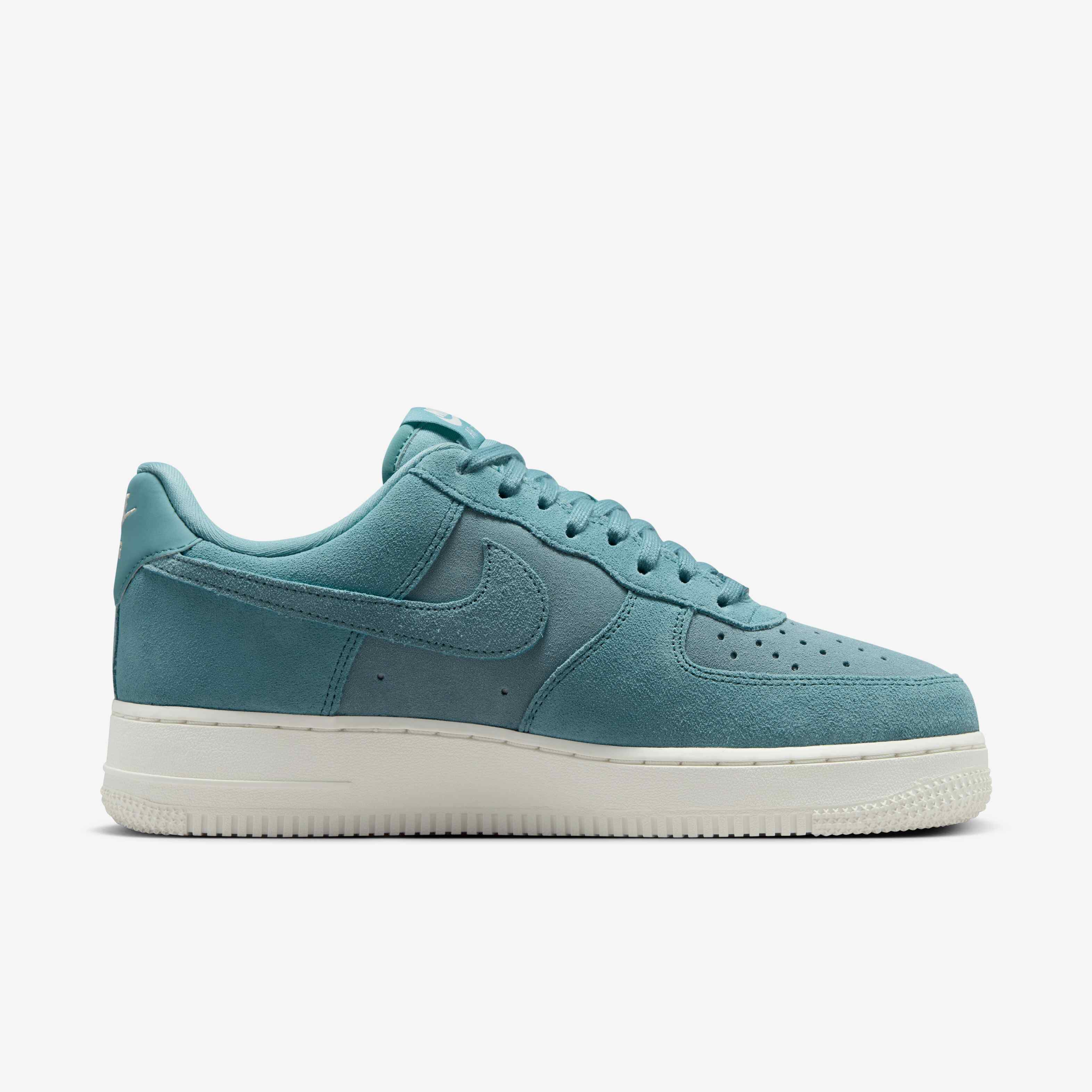 Nike Air Force 1 '07 image number 2