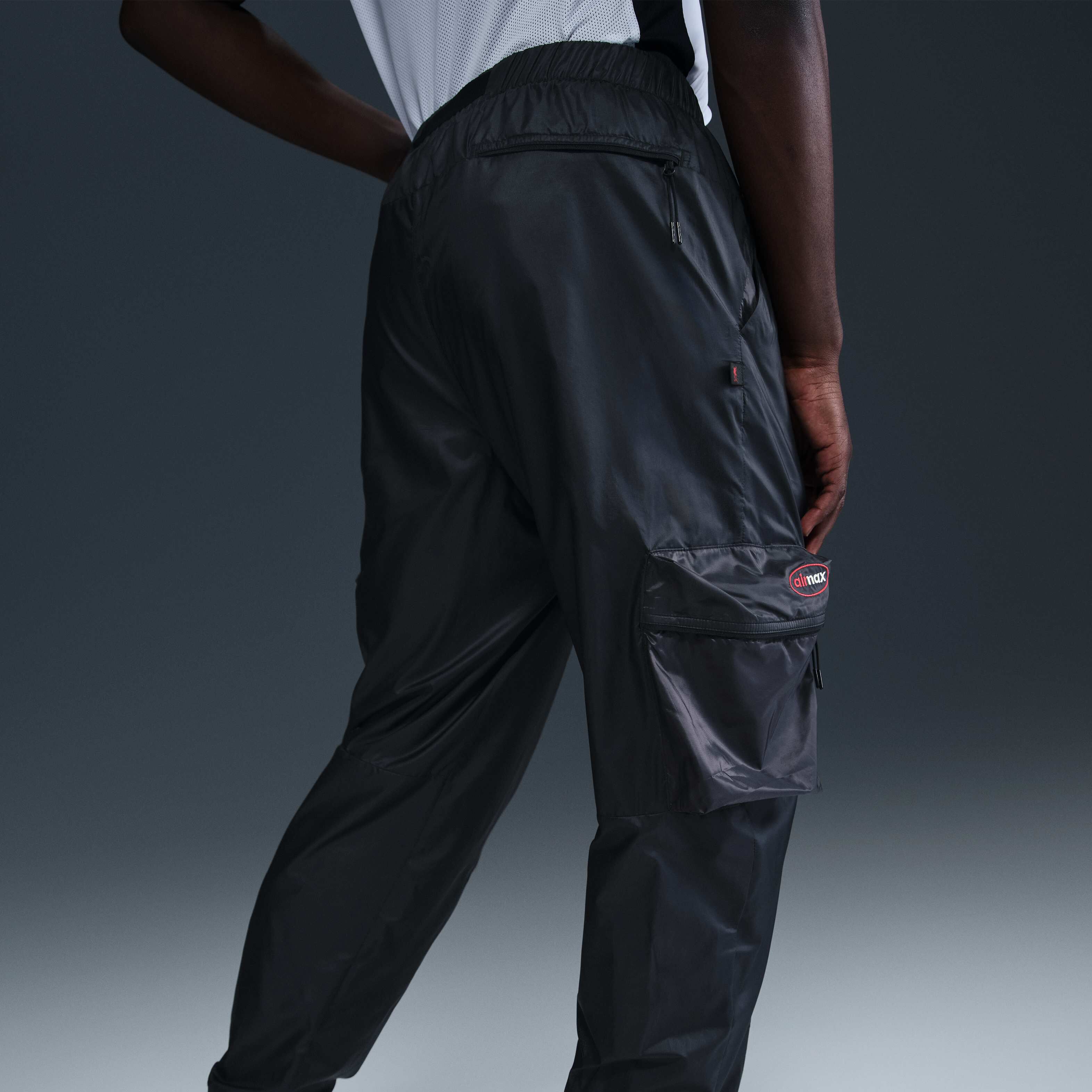 Liverpool F.C. Tech Special Edition image number 2