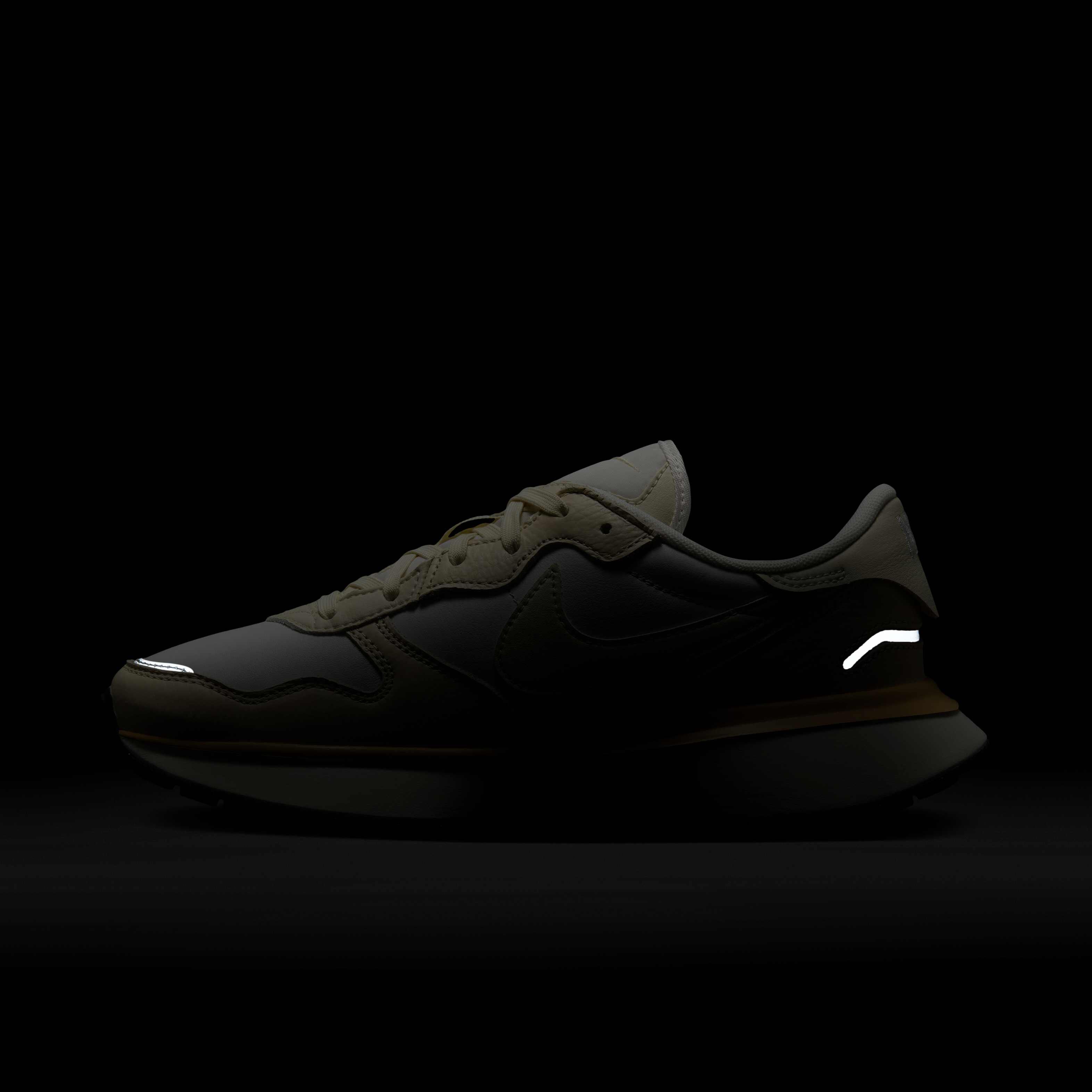 نايكي فينكس وافل ليذر image number 11