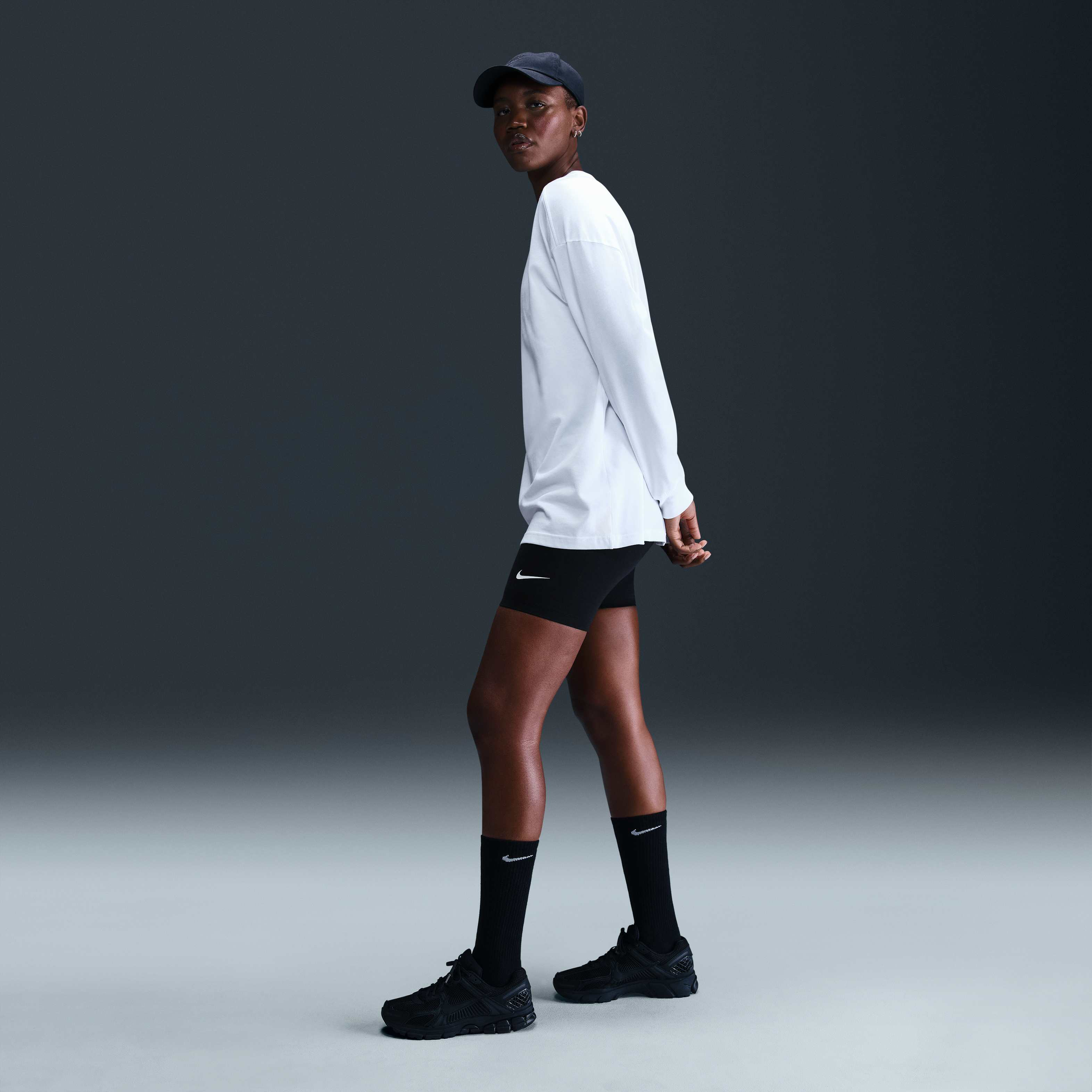 نايكي سبورتسوير ايسنشال image number 4