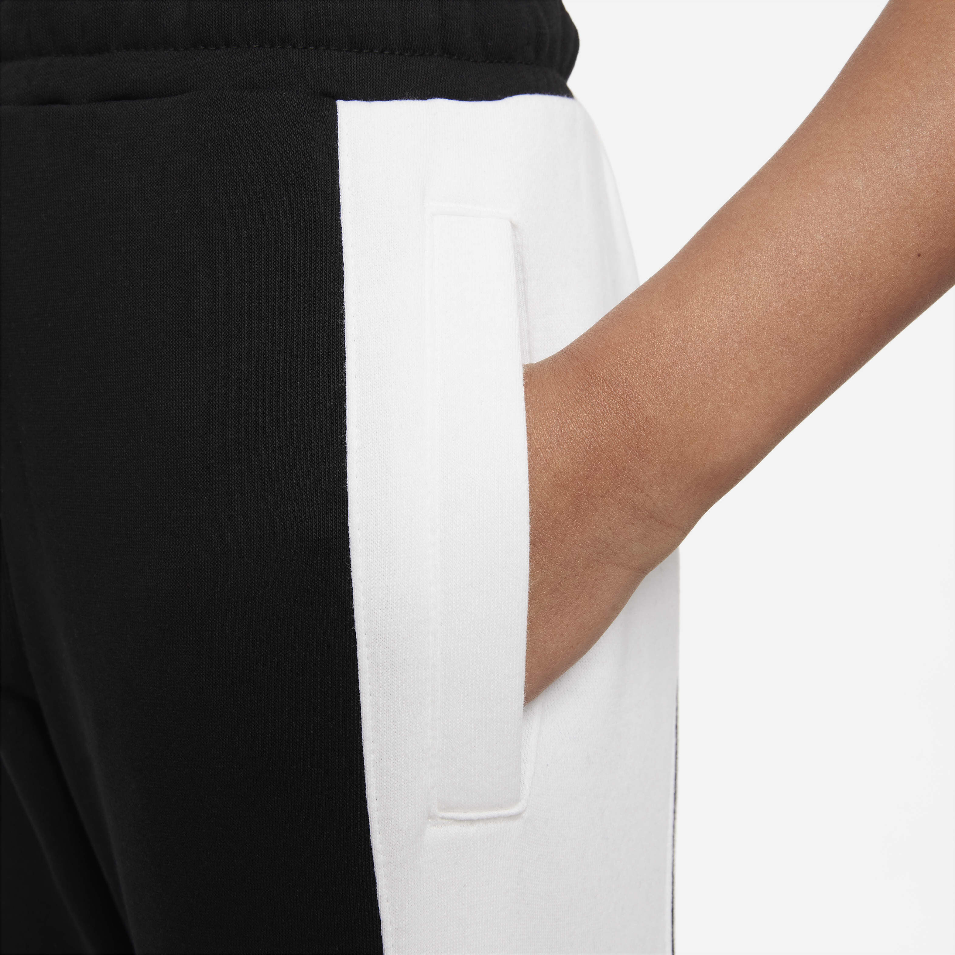 نايكي سبورتسوير image number 3