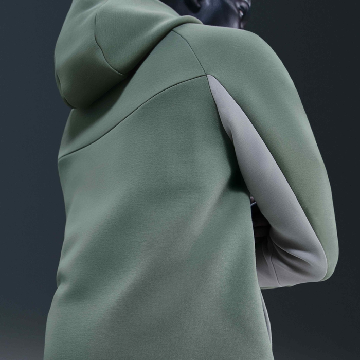 نايكي تك image number 1 نايكي تك image number 1