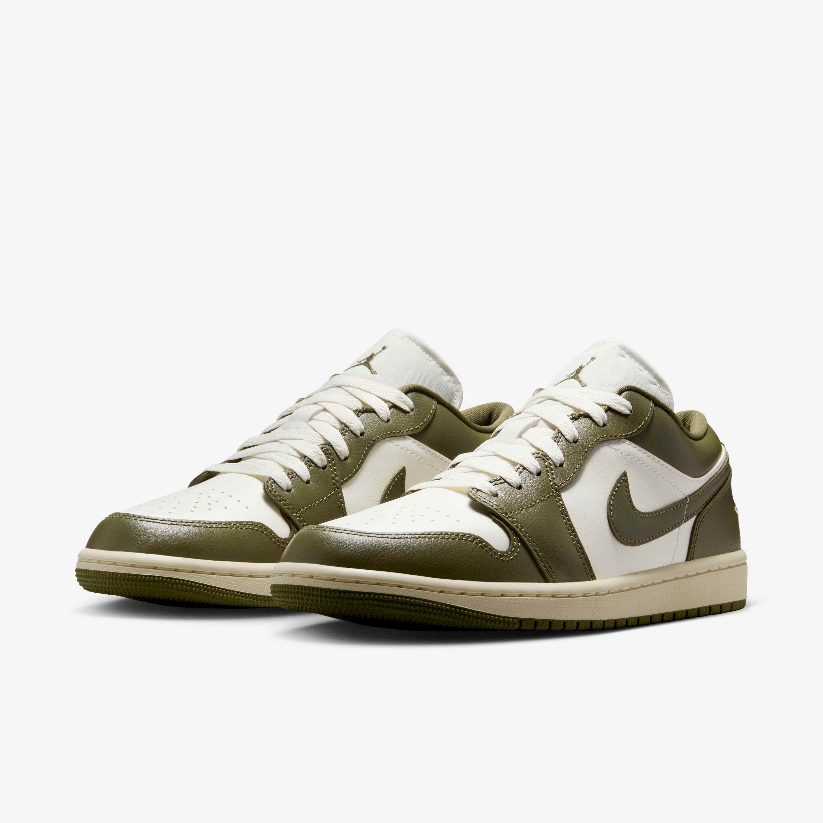 Air Jordan 1 Low image number 4