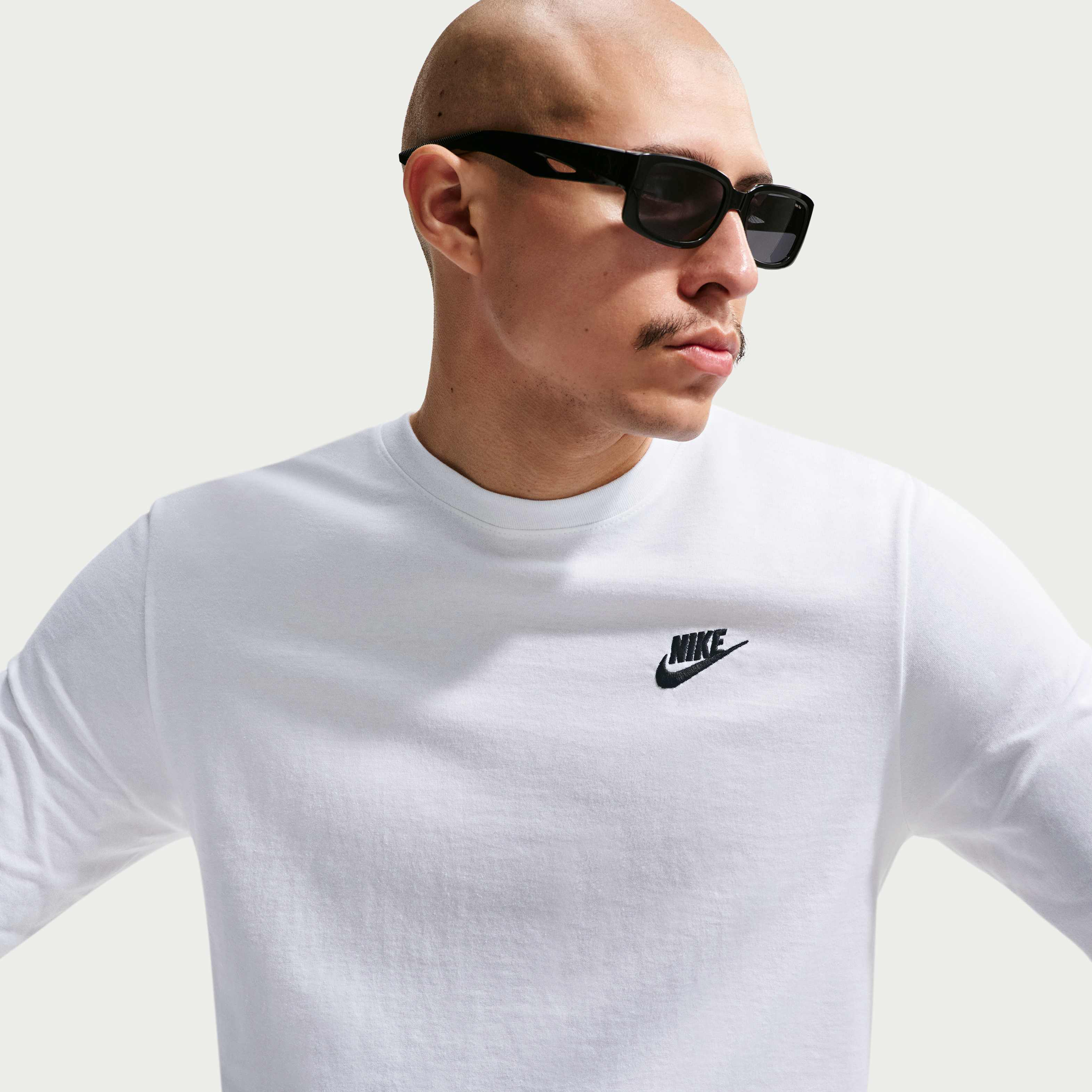 Nike Sportswear Club image number 2