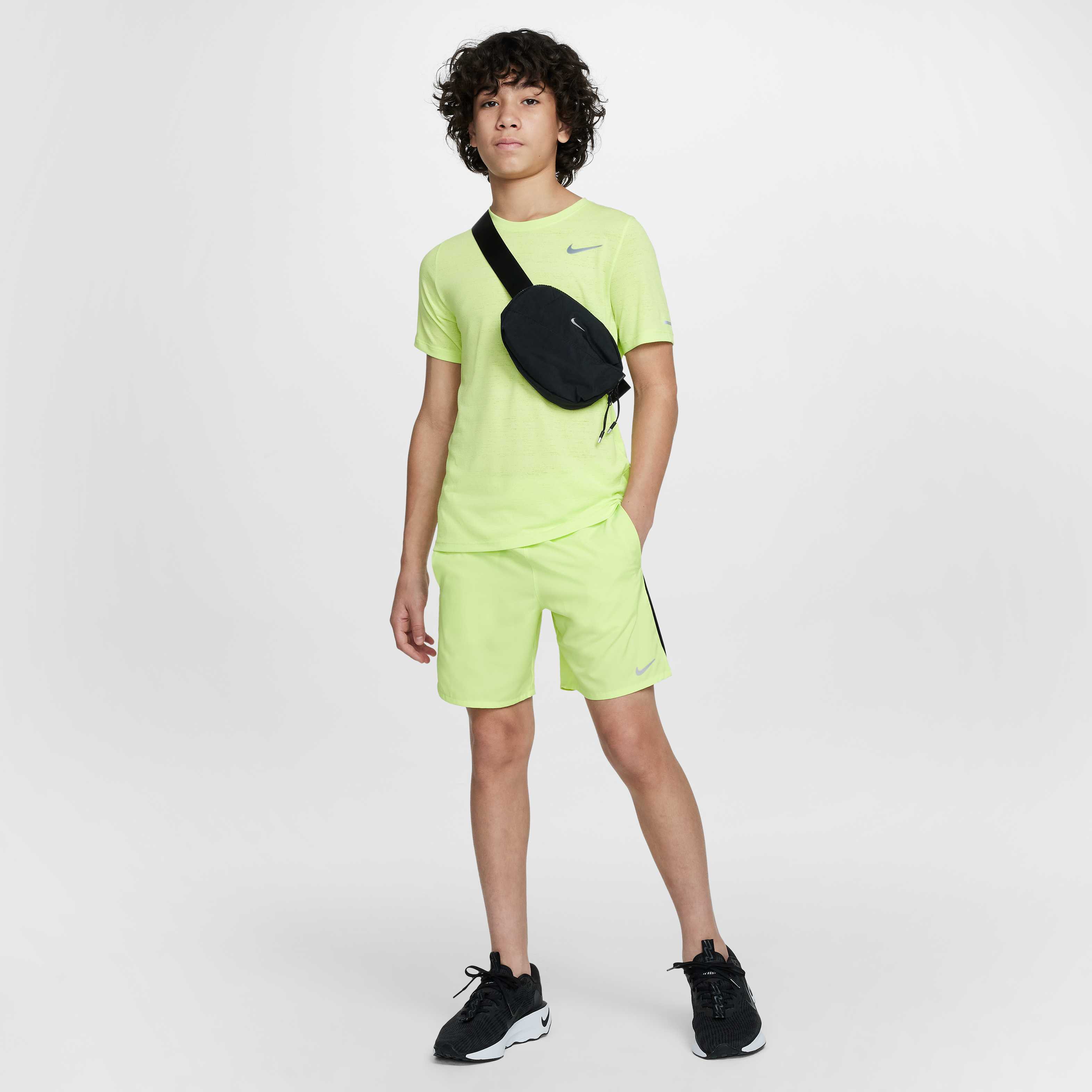 Nike Dri-FIT Challenger image number 7