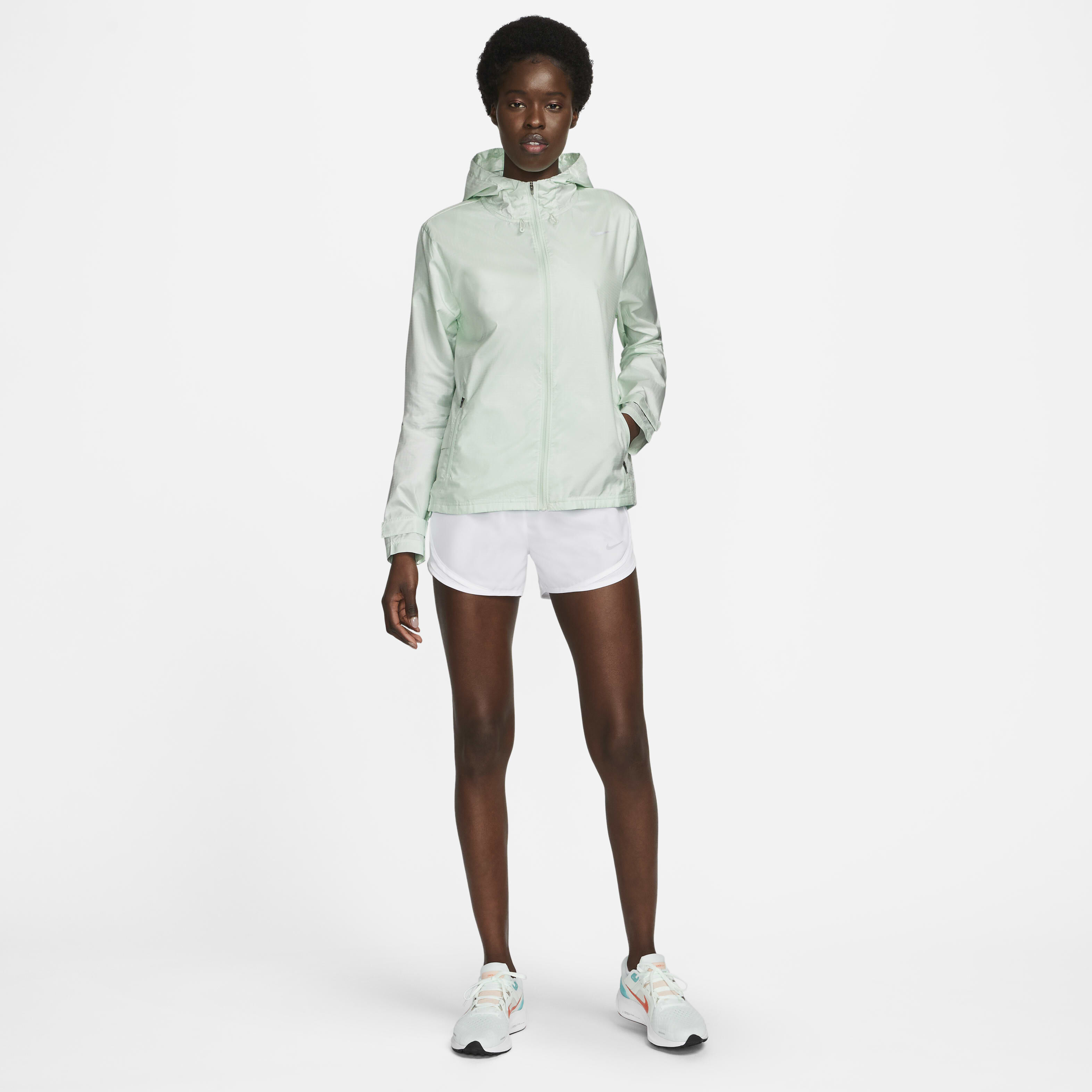 نايكي اسينشال image number 5