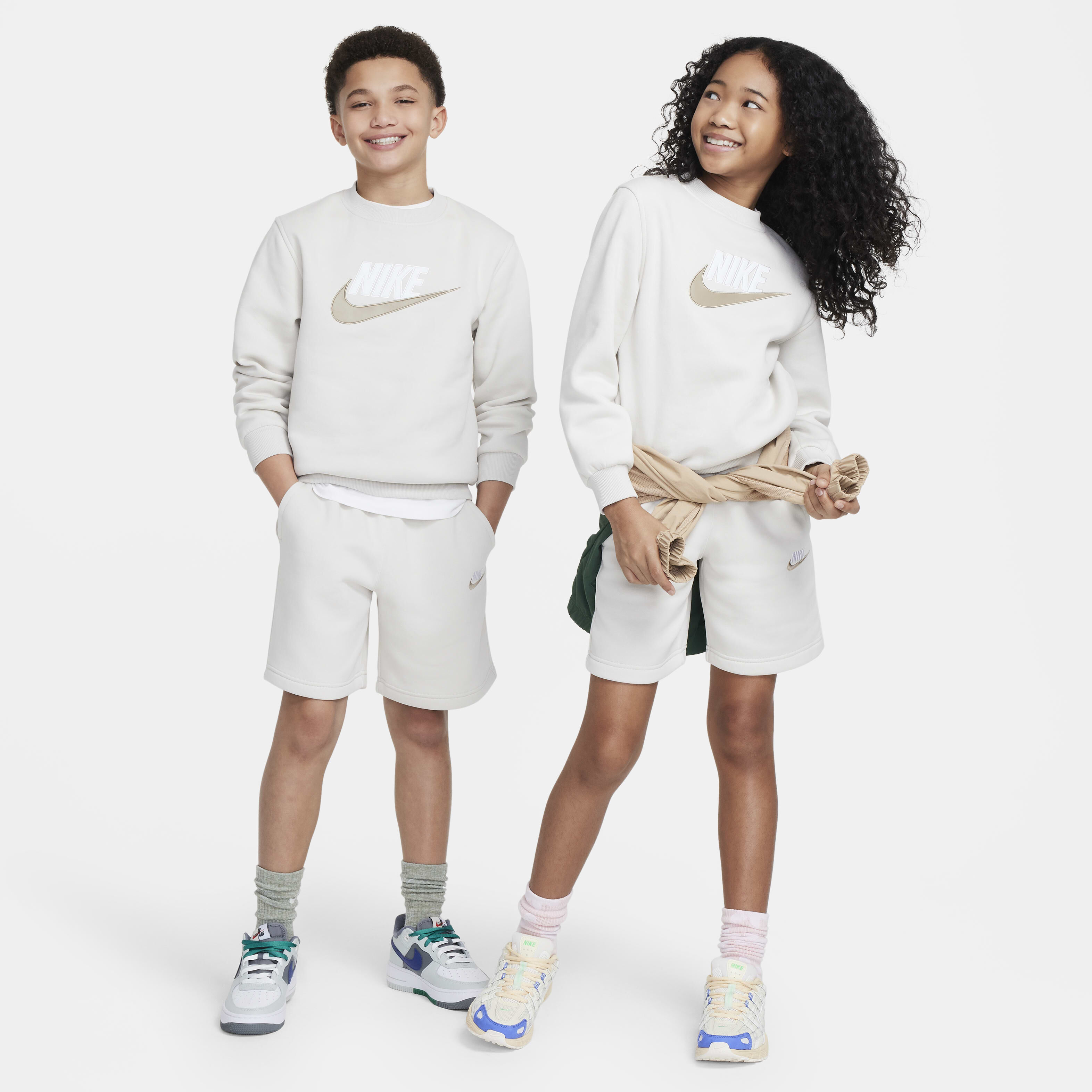 Nike sweatshirt and shorts set 2025