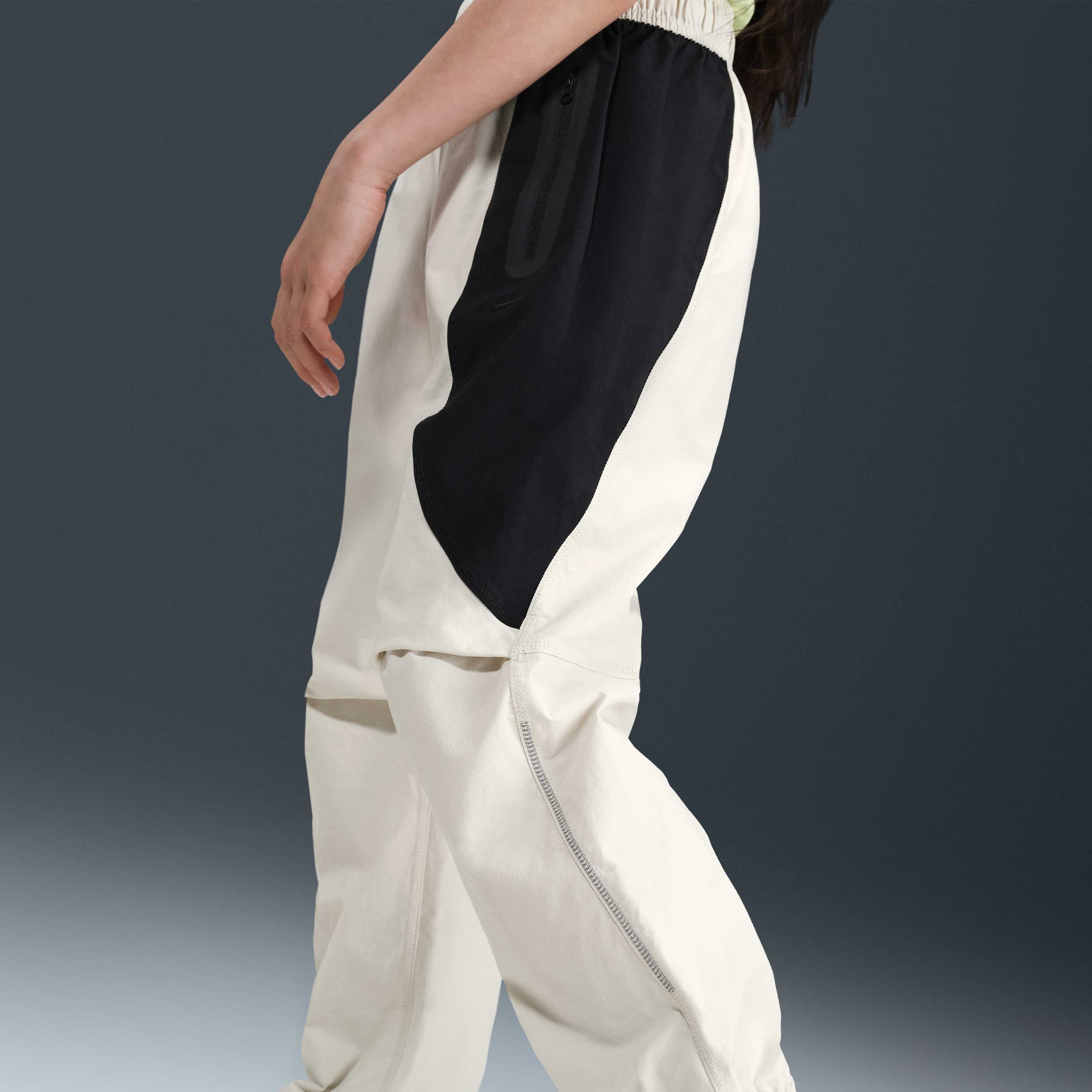 نايكي تك image number 4