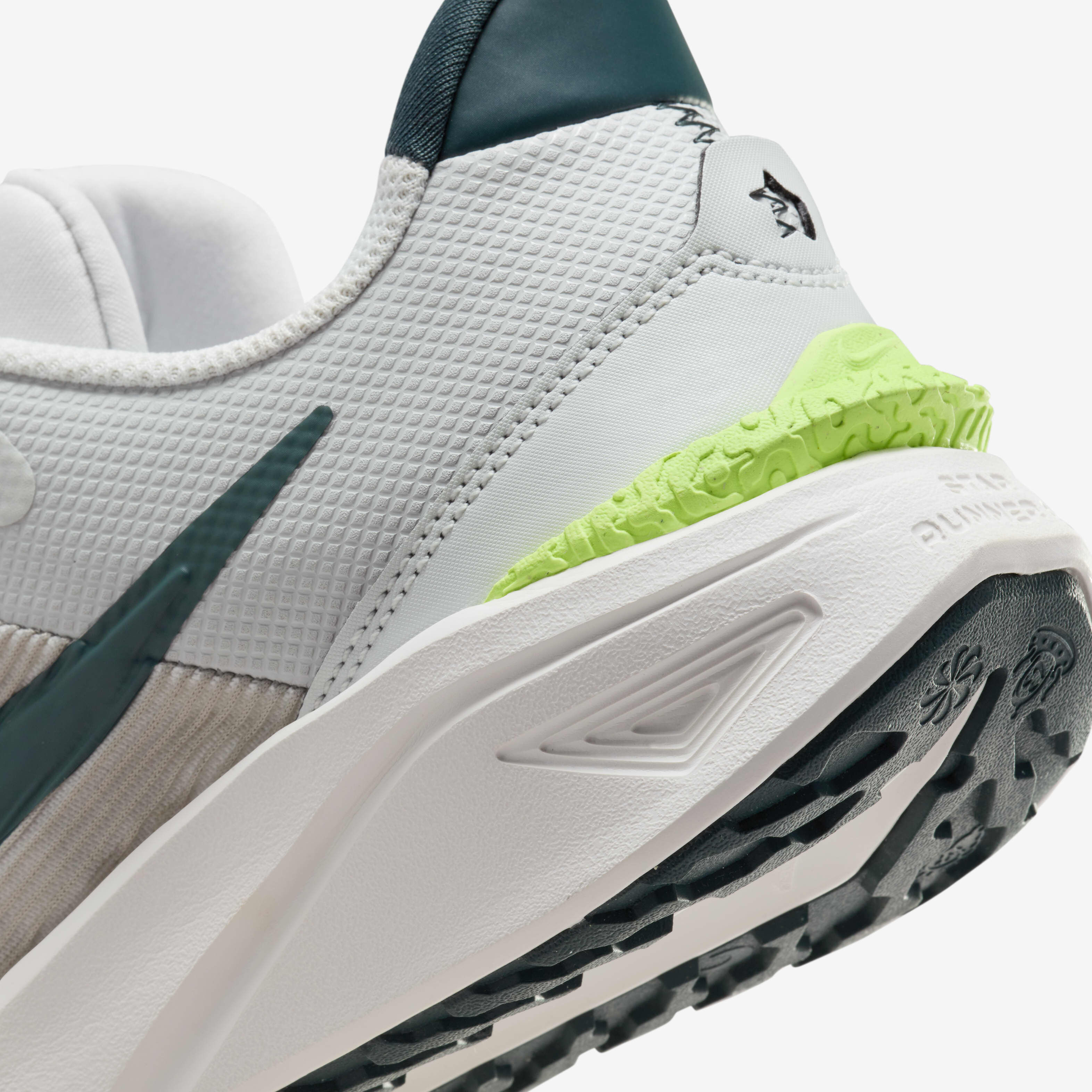 Buy Nike Star Runner 4 Older Kids Road Running Shoes Nike Qatar Official