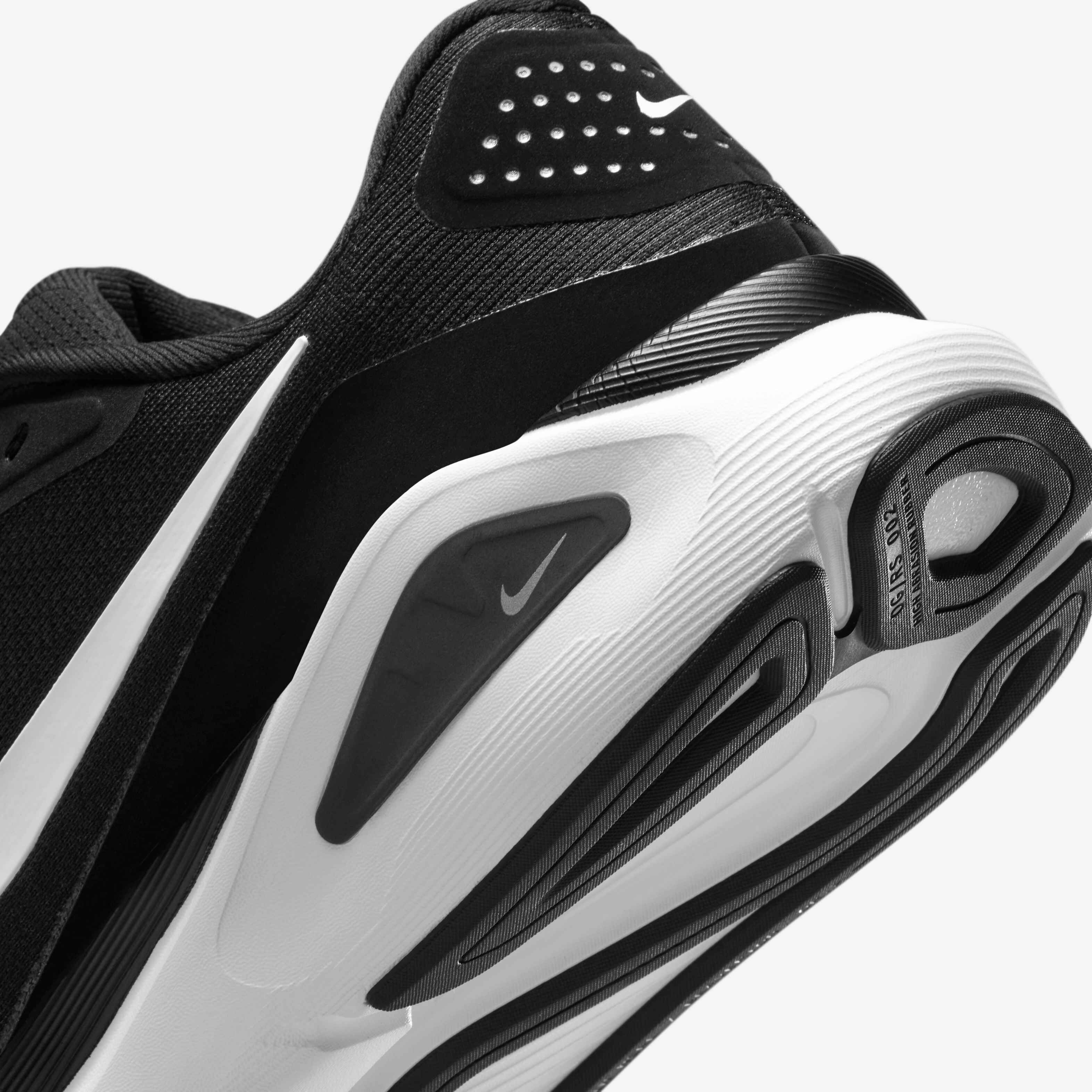 Nike Structure 26 image number 7