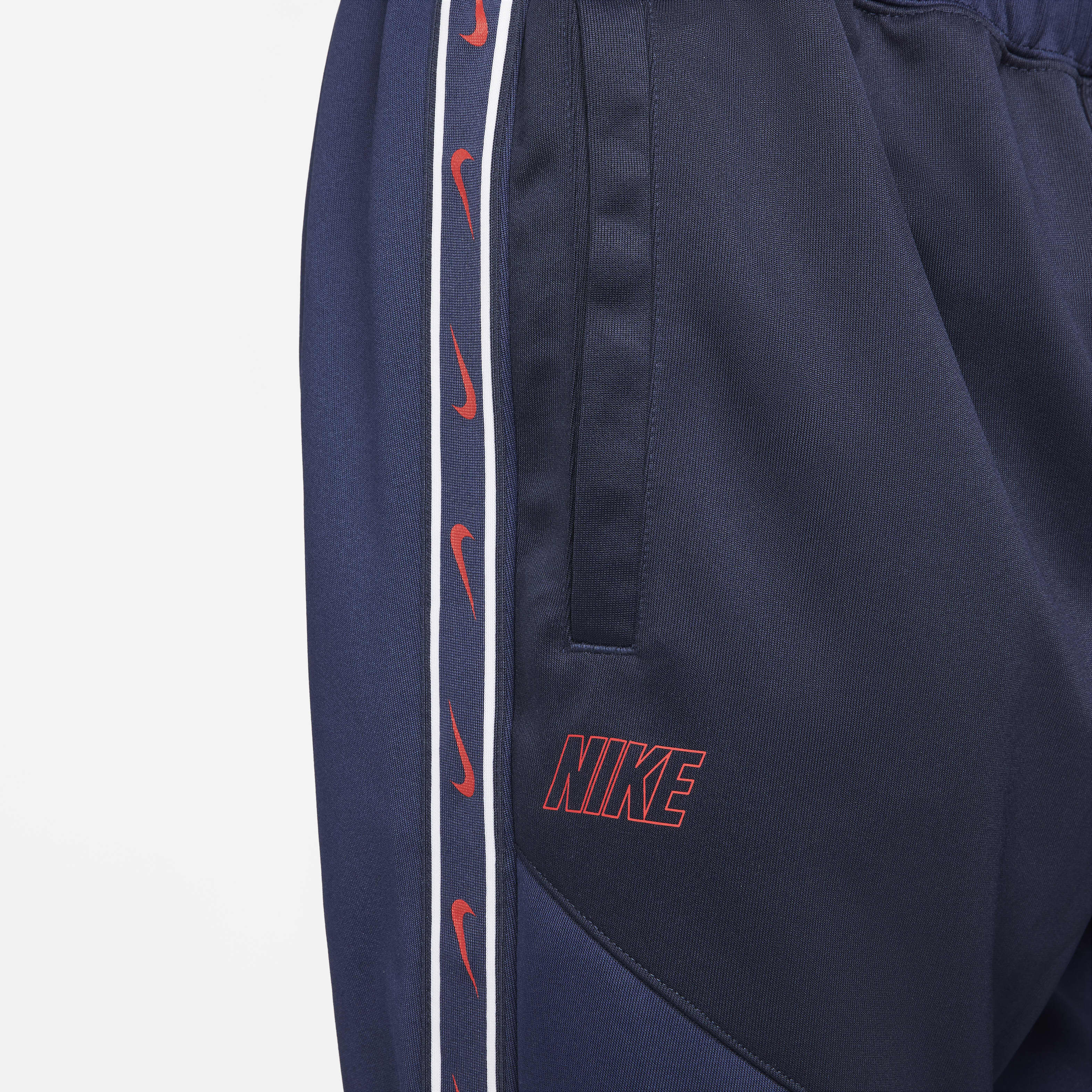 Nike Sportswear Repeat image number 3