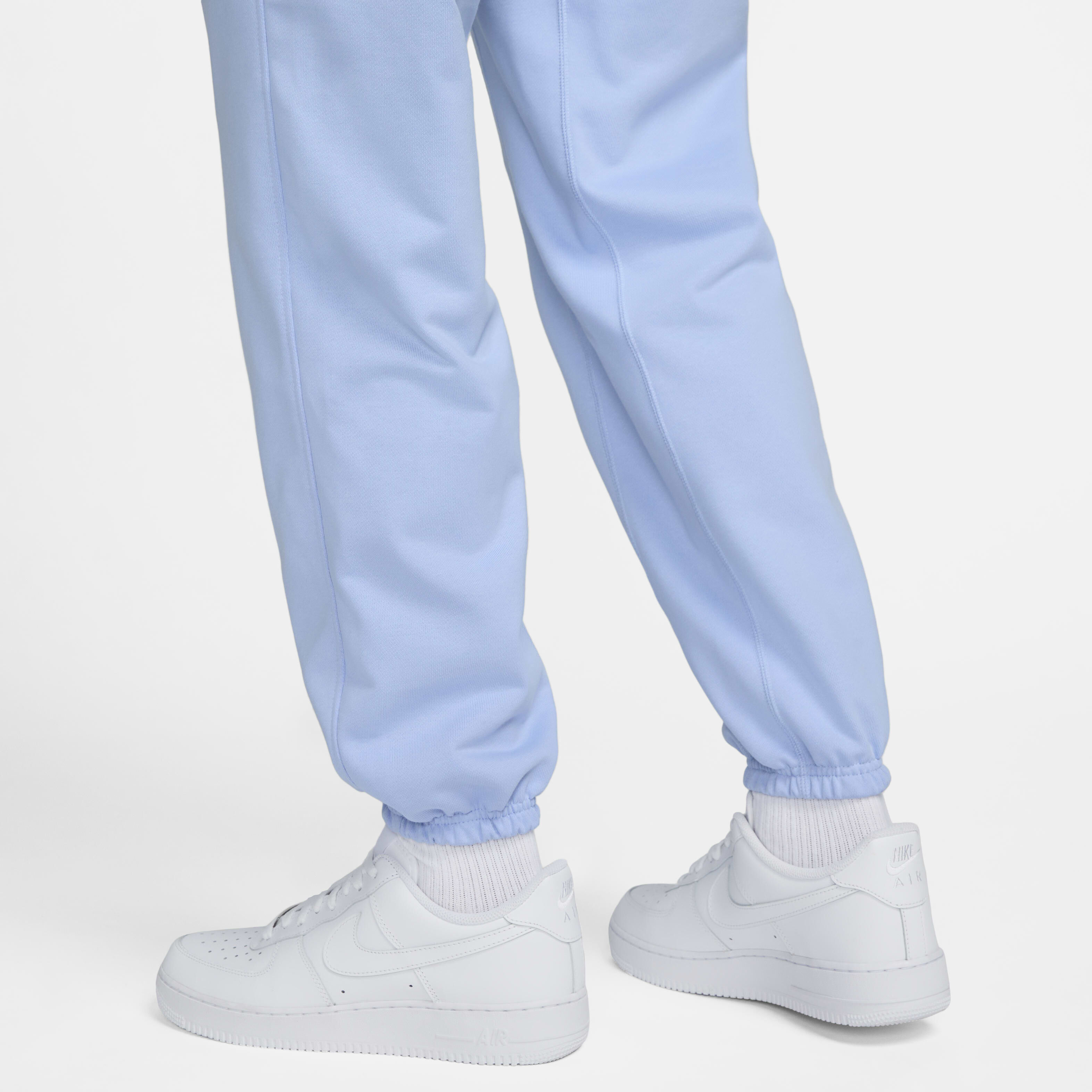 Nike Standard Issue image number 5