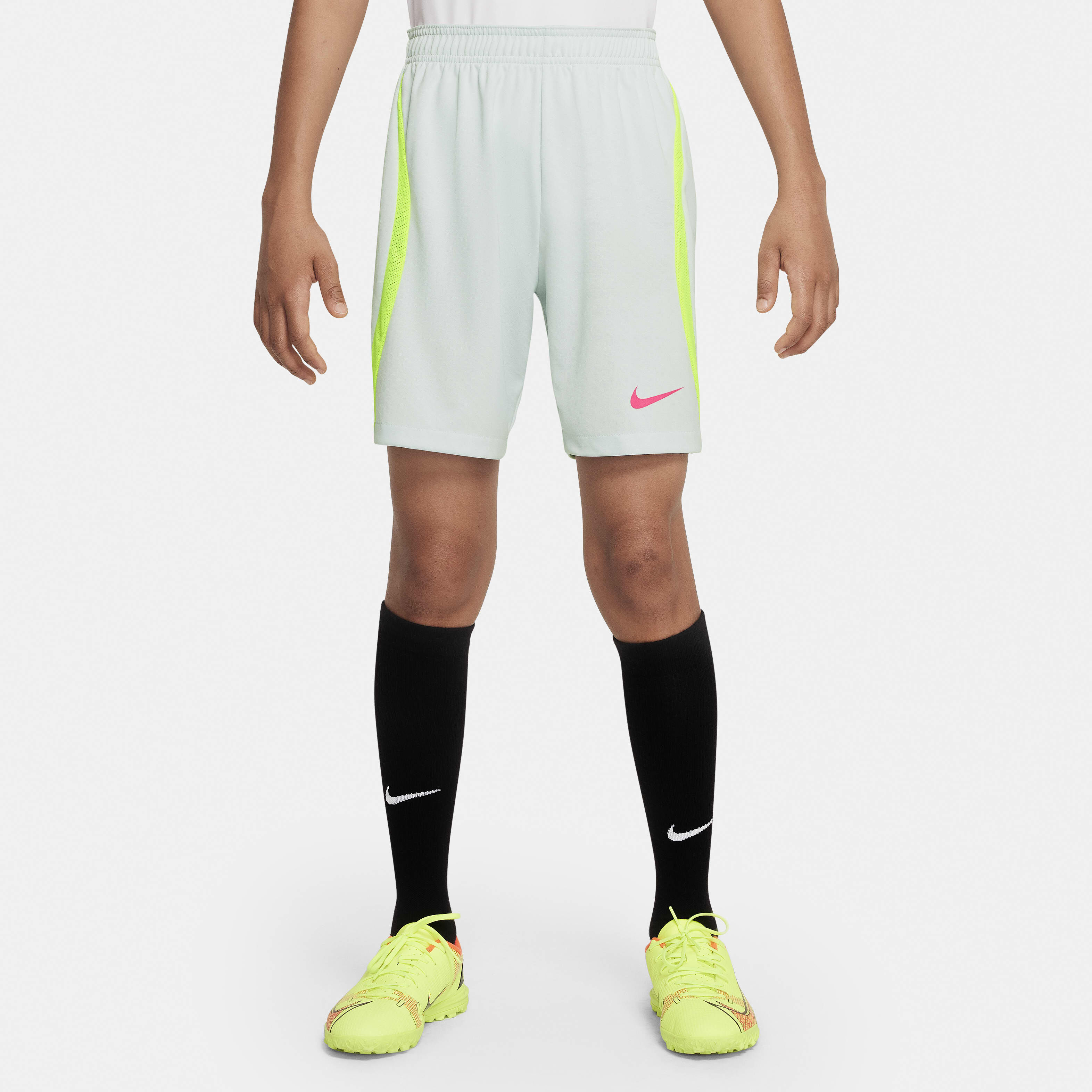 Nike Dri-FIT Strike image number 0