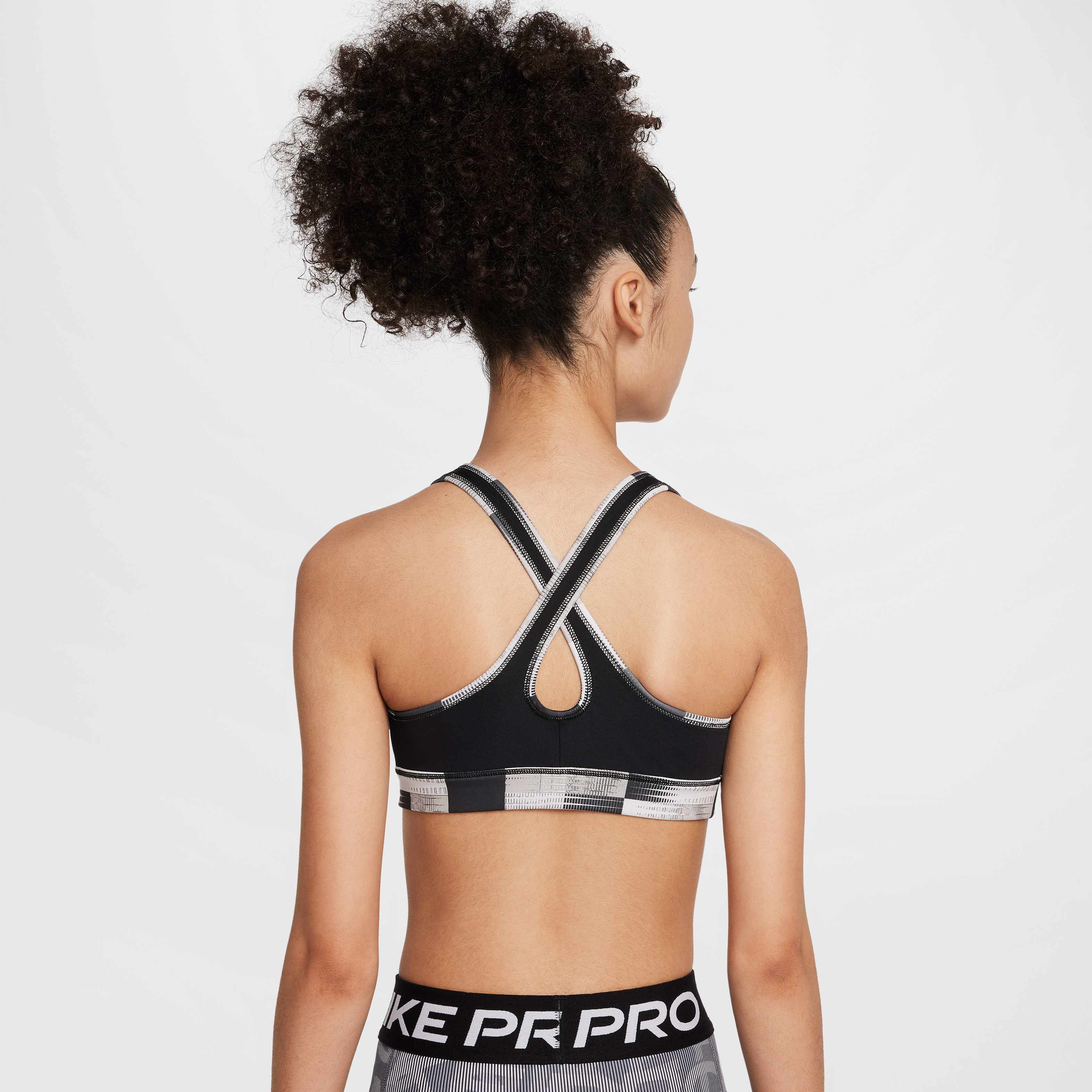 Nike Pro image number 6