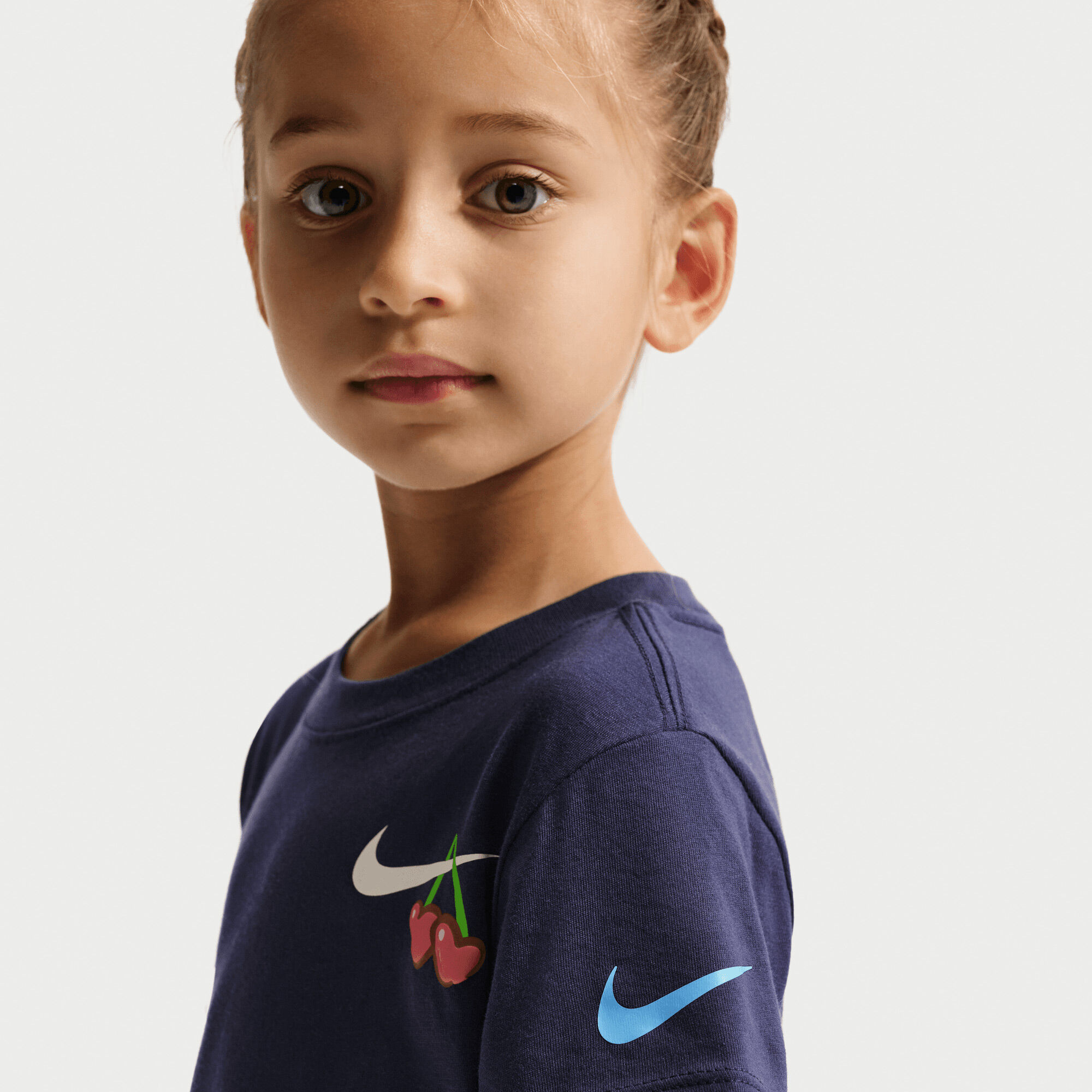 Nike Cherry image number 3