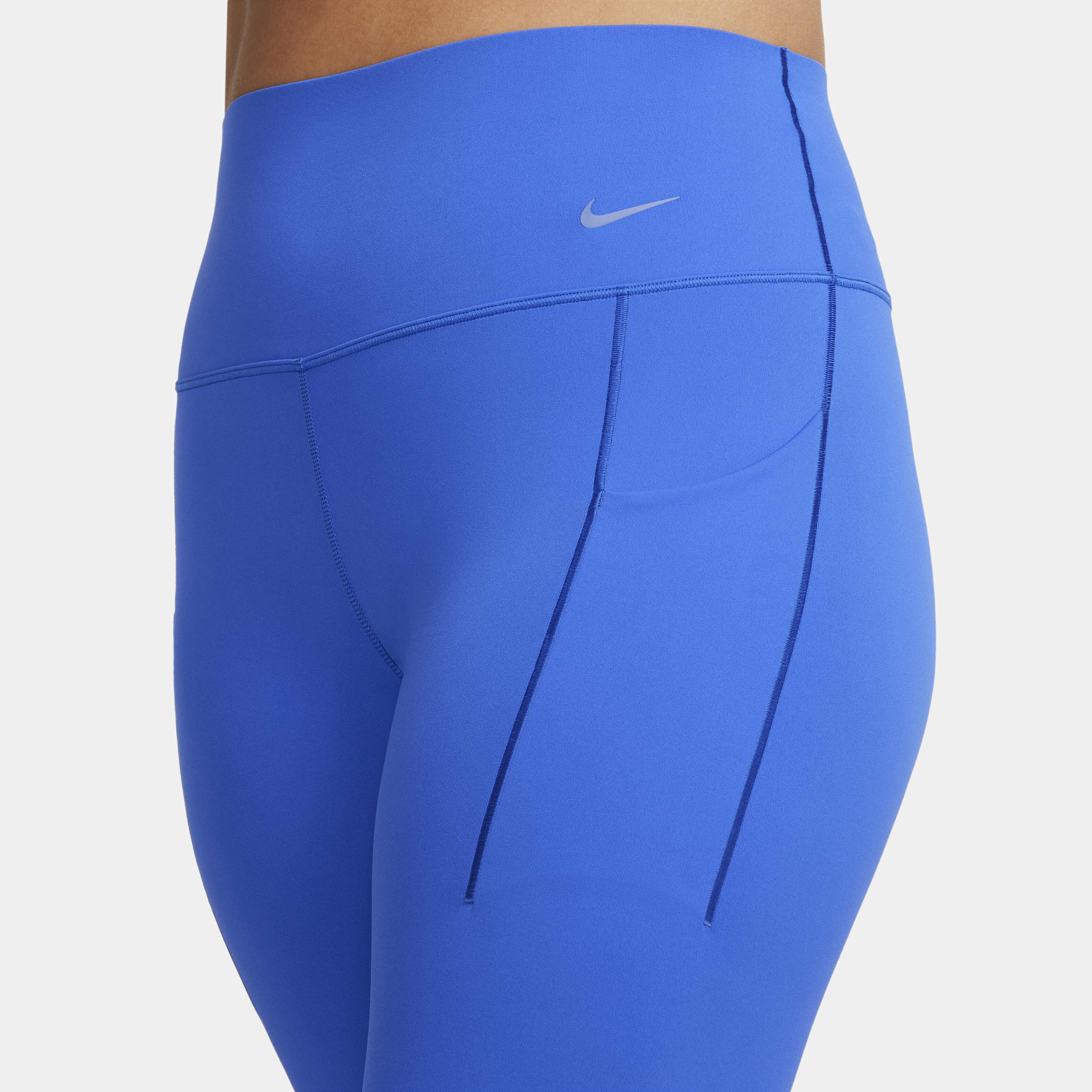 نايكي يونيفيرسا image number 3