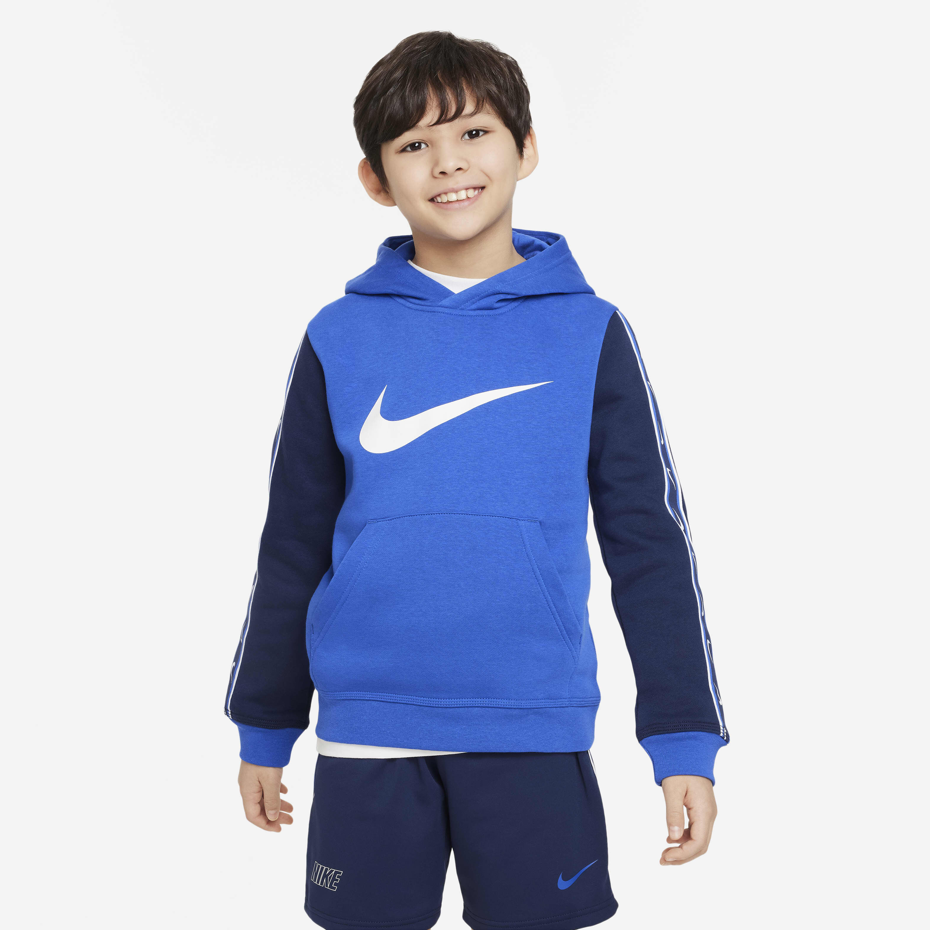 Nike Sportswear Repeat image number 0