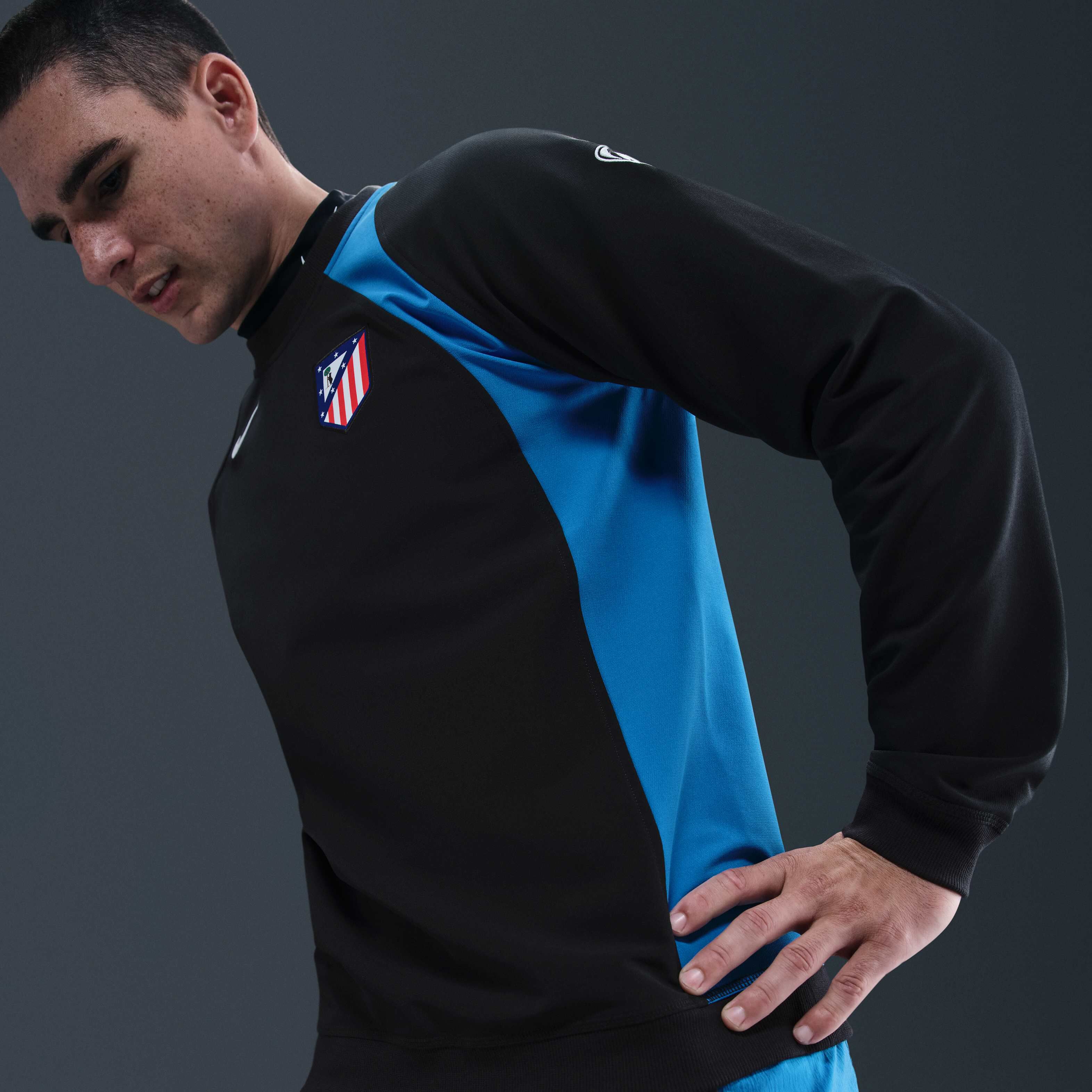 Atl&eacute;tico Madrid Third image number 2