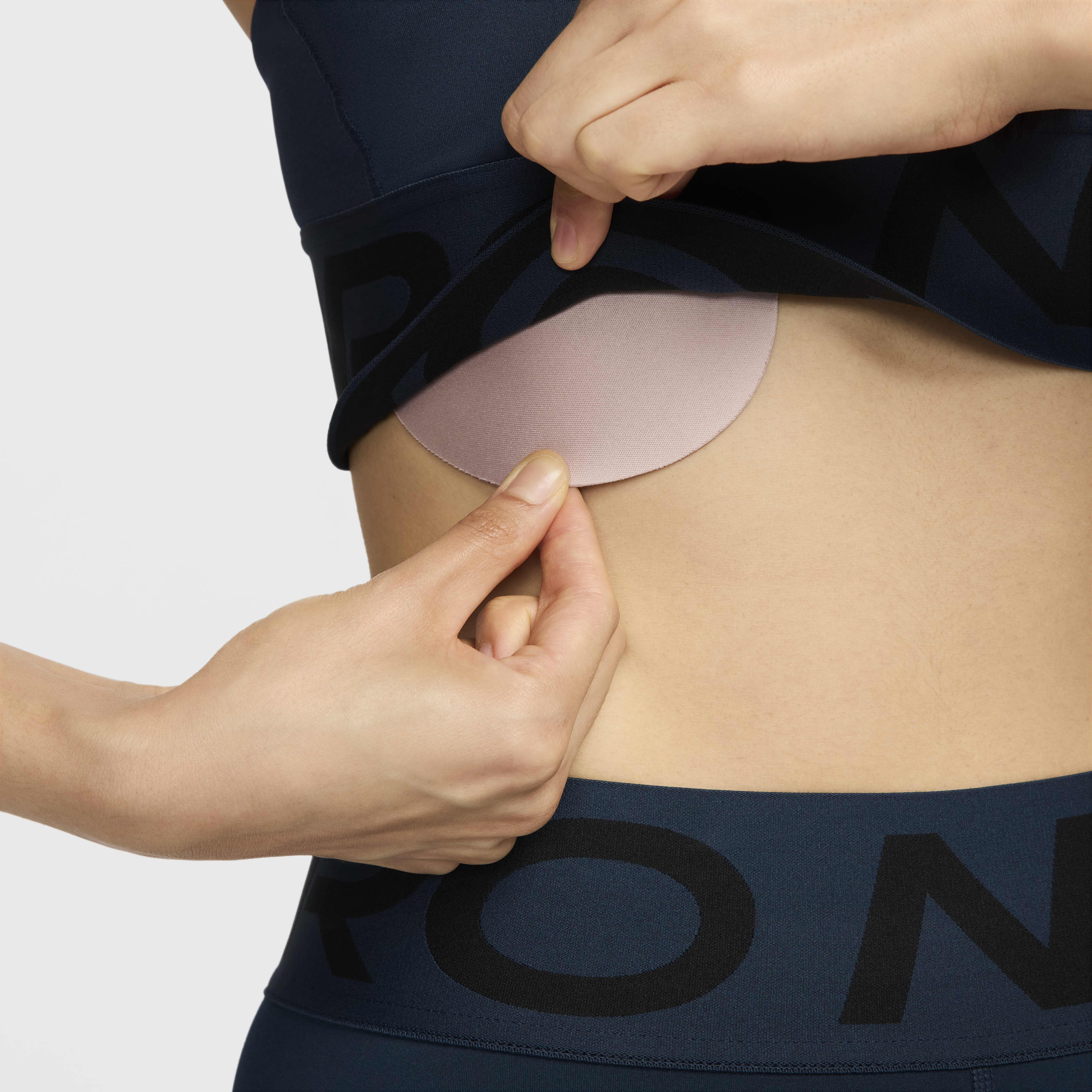 Nike Pro Indy Plunge image number 6