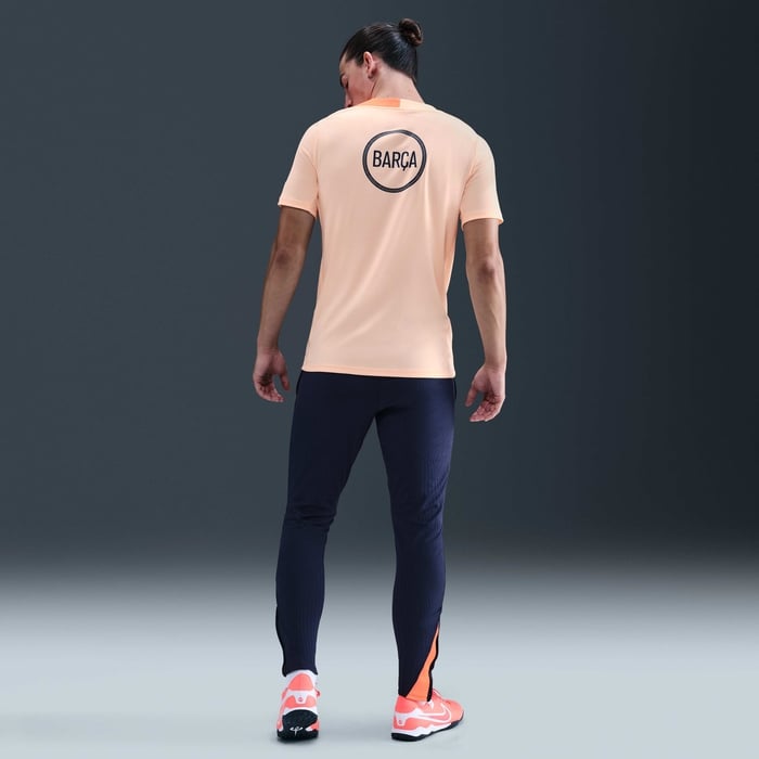 برشلونة سترايك البديل image number 4 برشلونة سترايك البديل image number 4