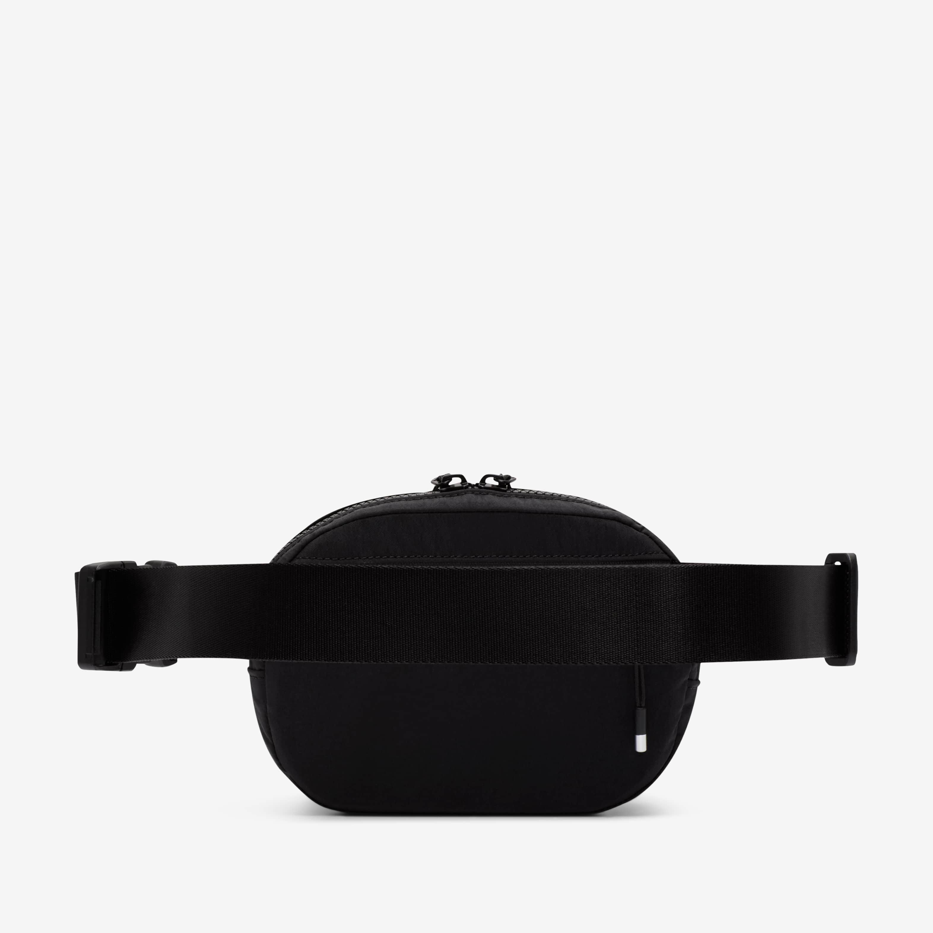 نايكي أورا image number 4