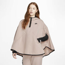 نايكي سبورتسوير تك فليس