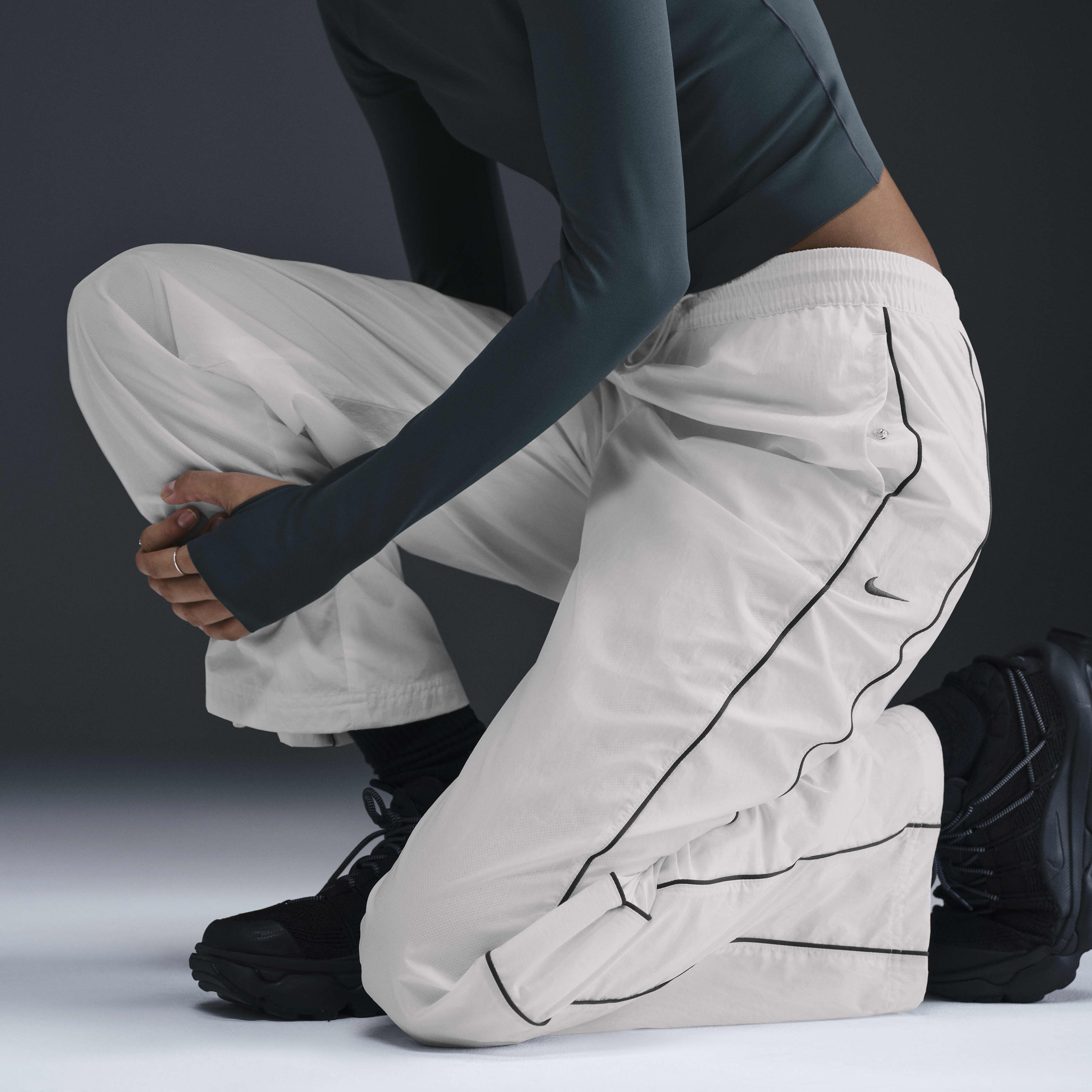 Nike Windrunner image number 2