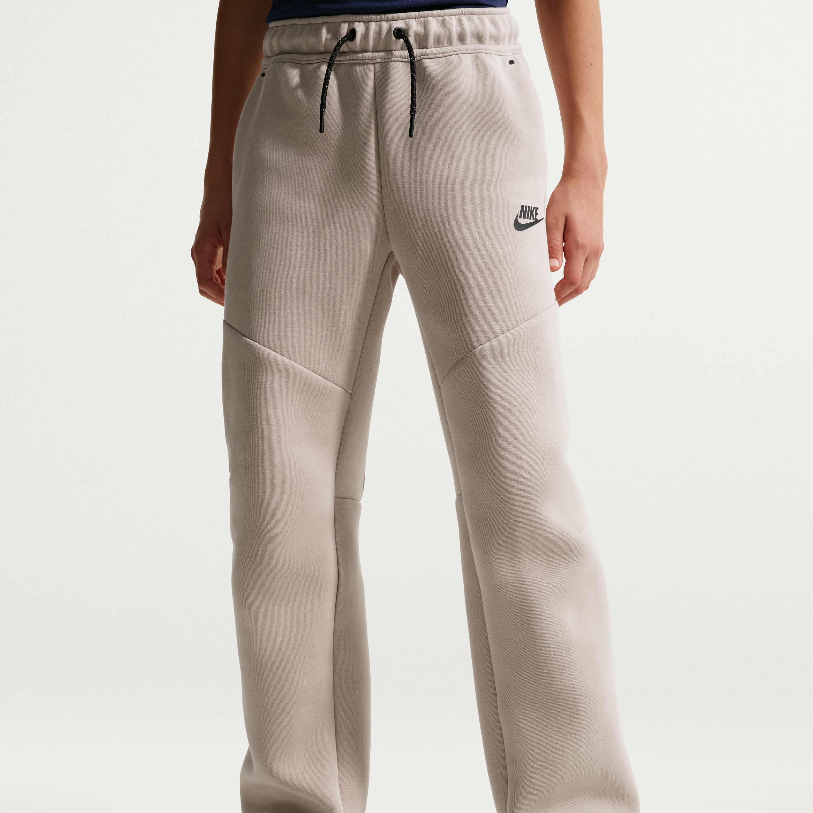 نايكي سبورتسوير تك فليس image number 1