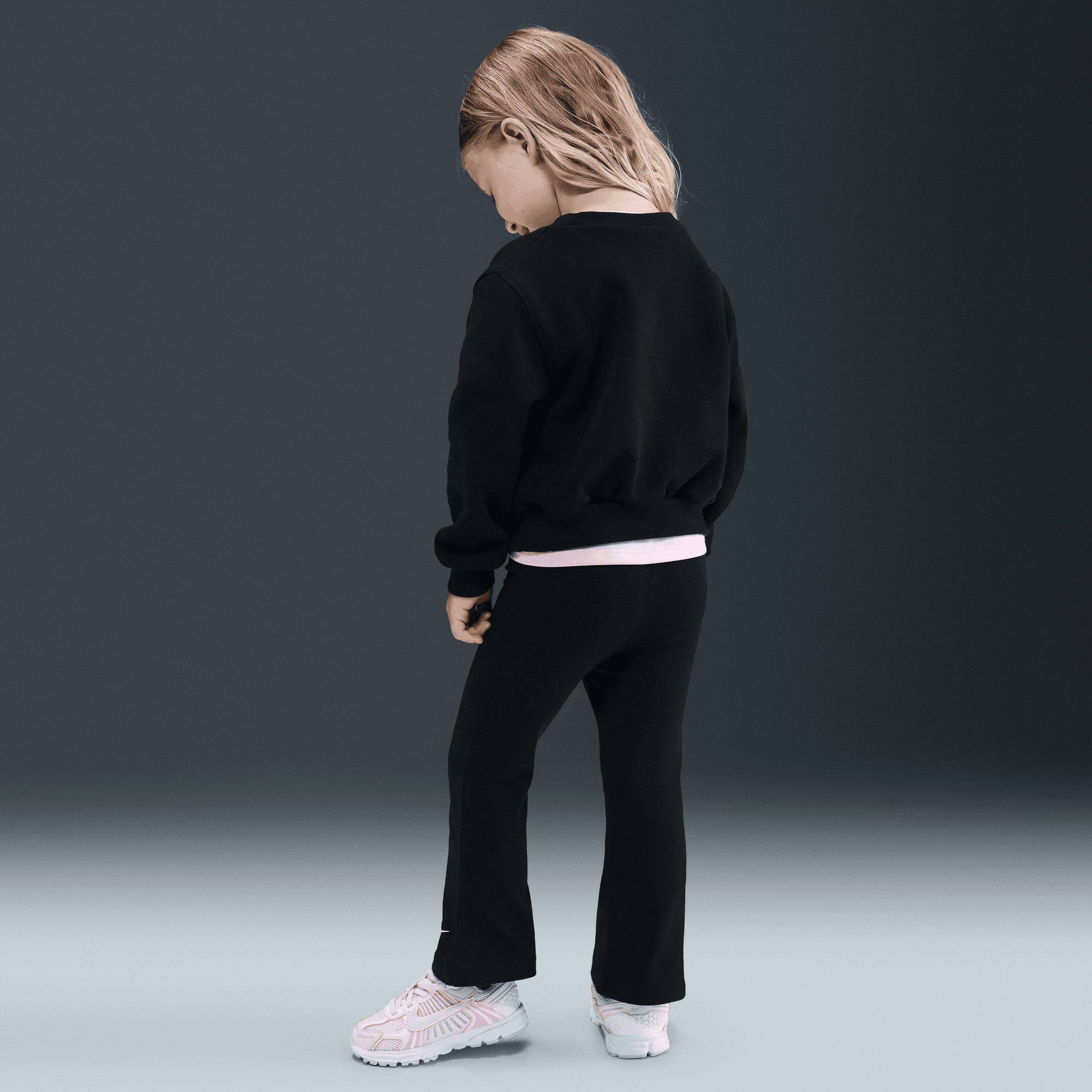 نايكي وايلد وورمث image number 3