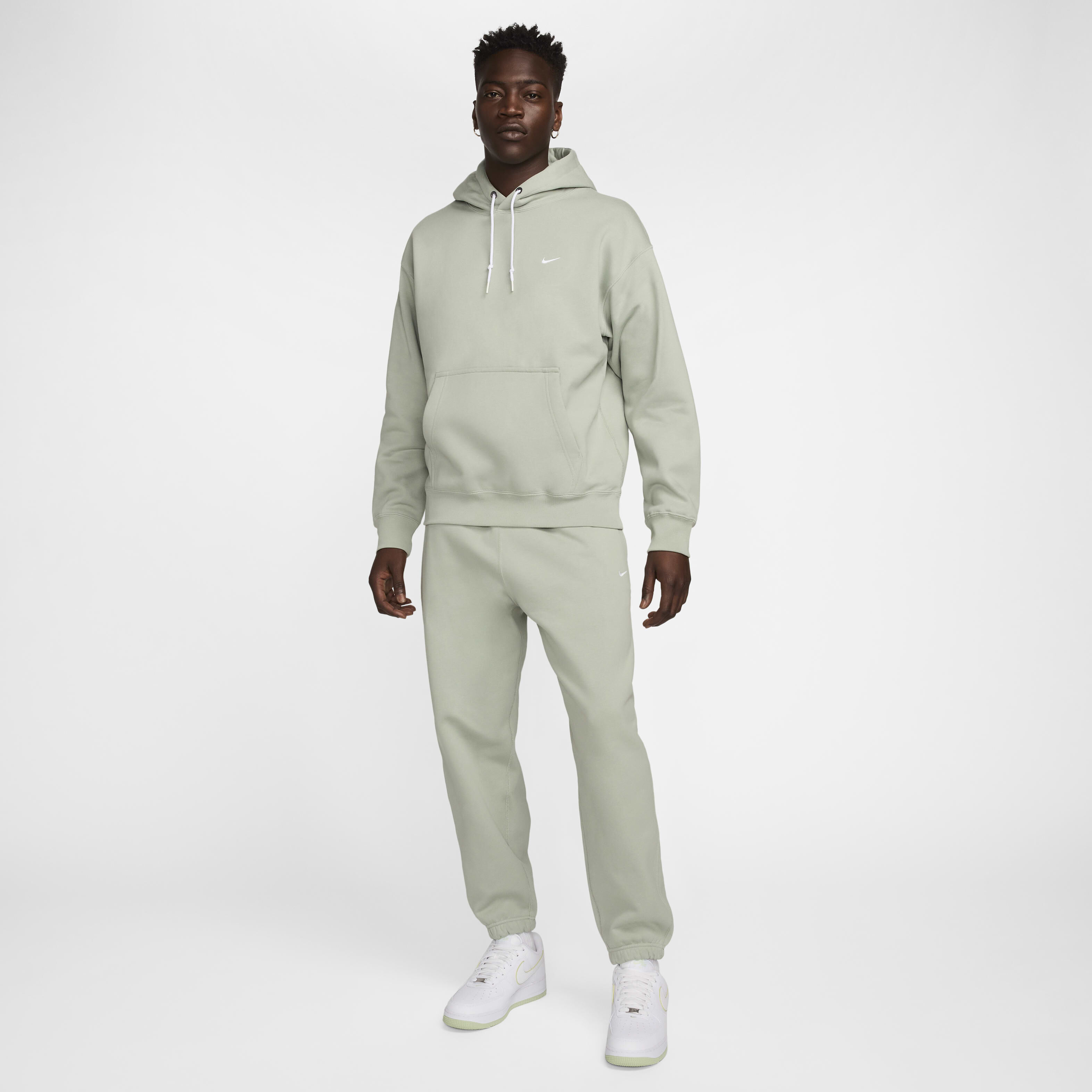 Nike Solo Swoosh image number 6