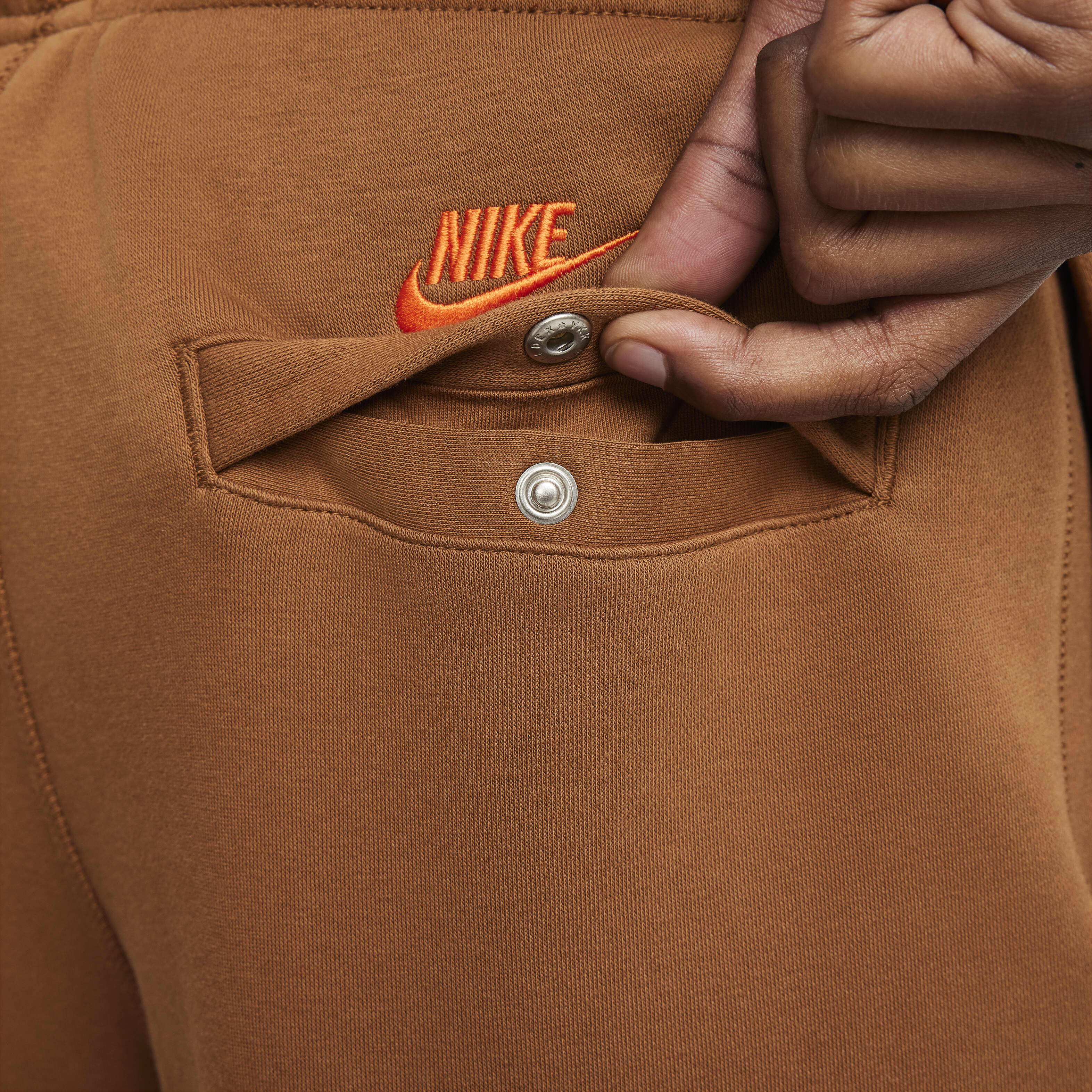 Nike Sportswear Club image number 3