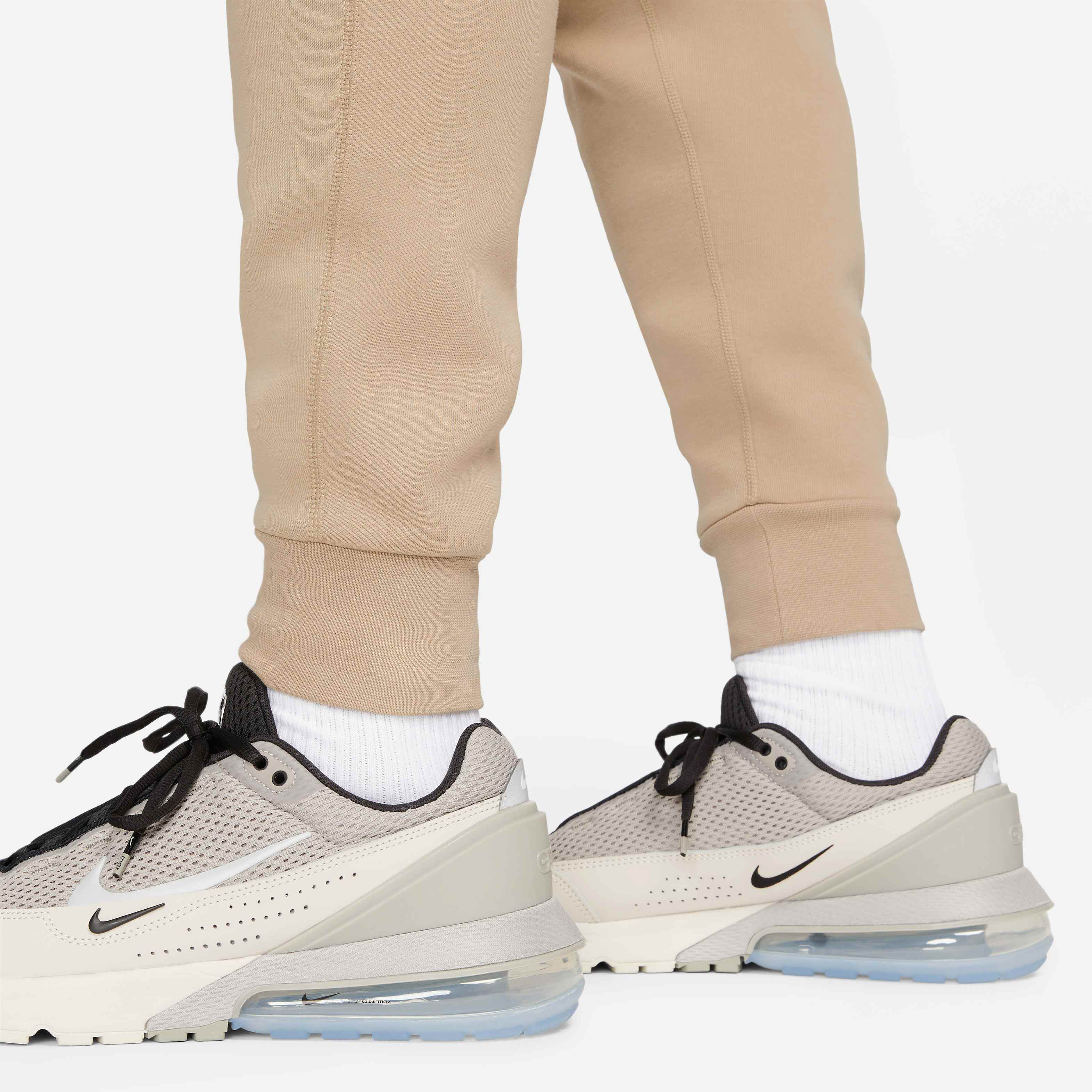 Nike Sportswear Tech Fleece image number 6