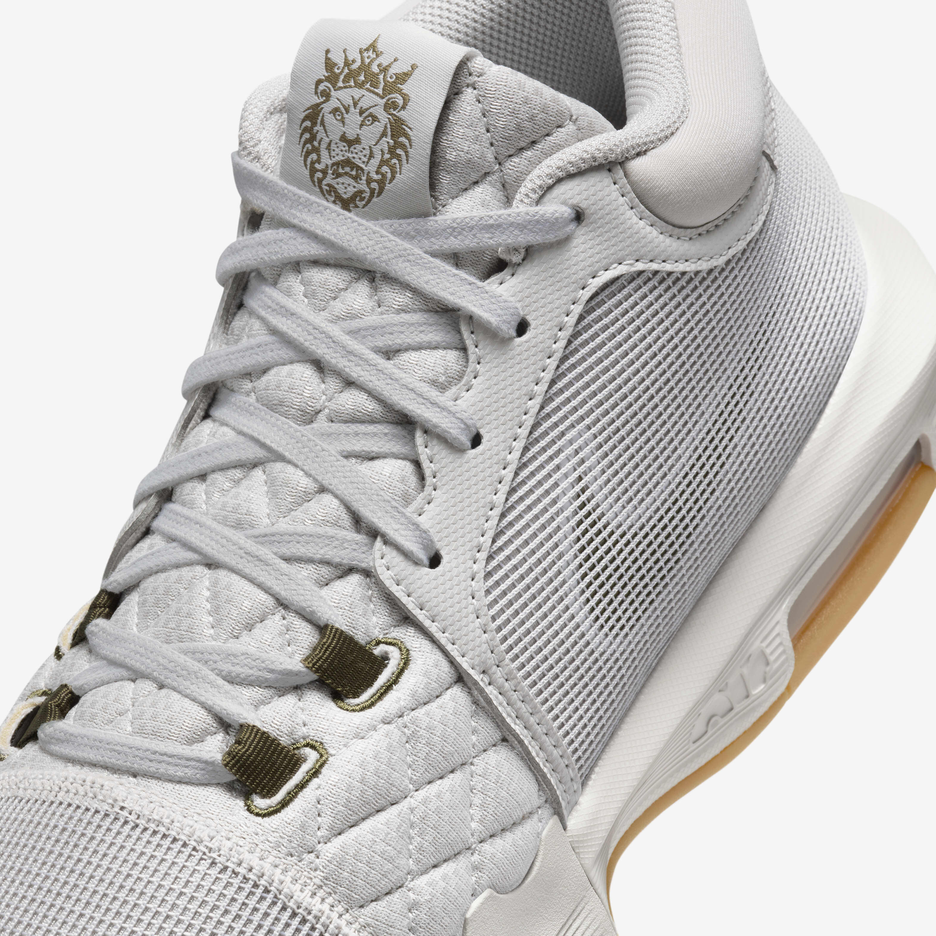 LeBron Witness 8 image number 6