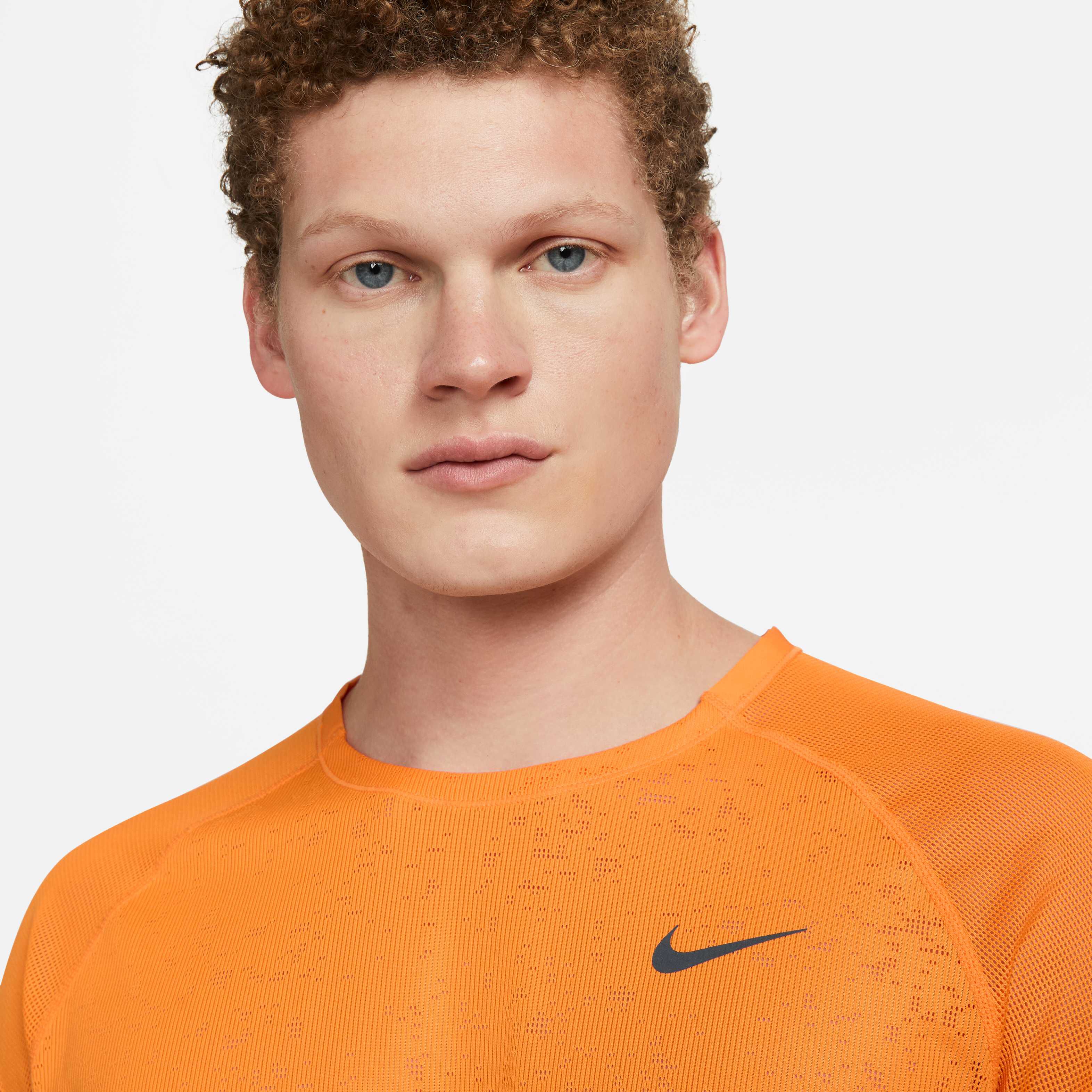 Nike Dri-FIT ADV Run Division TechKnit image number 2