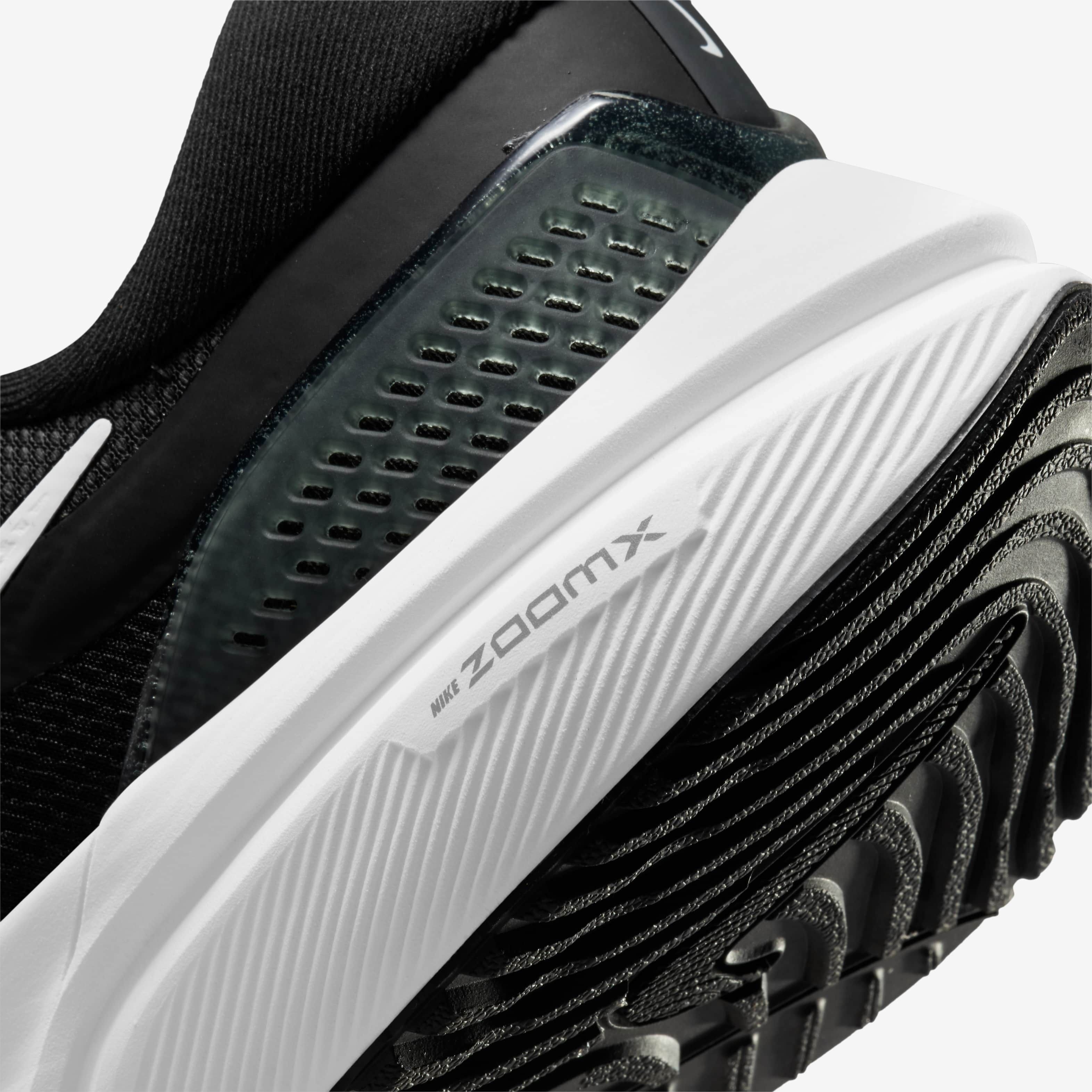 Nike Vomero 16 image number 7