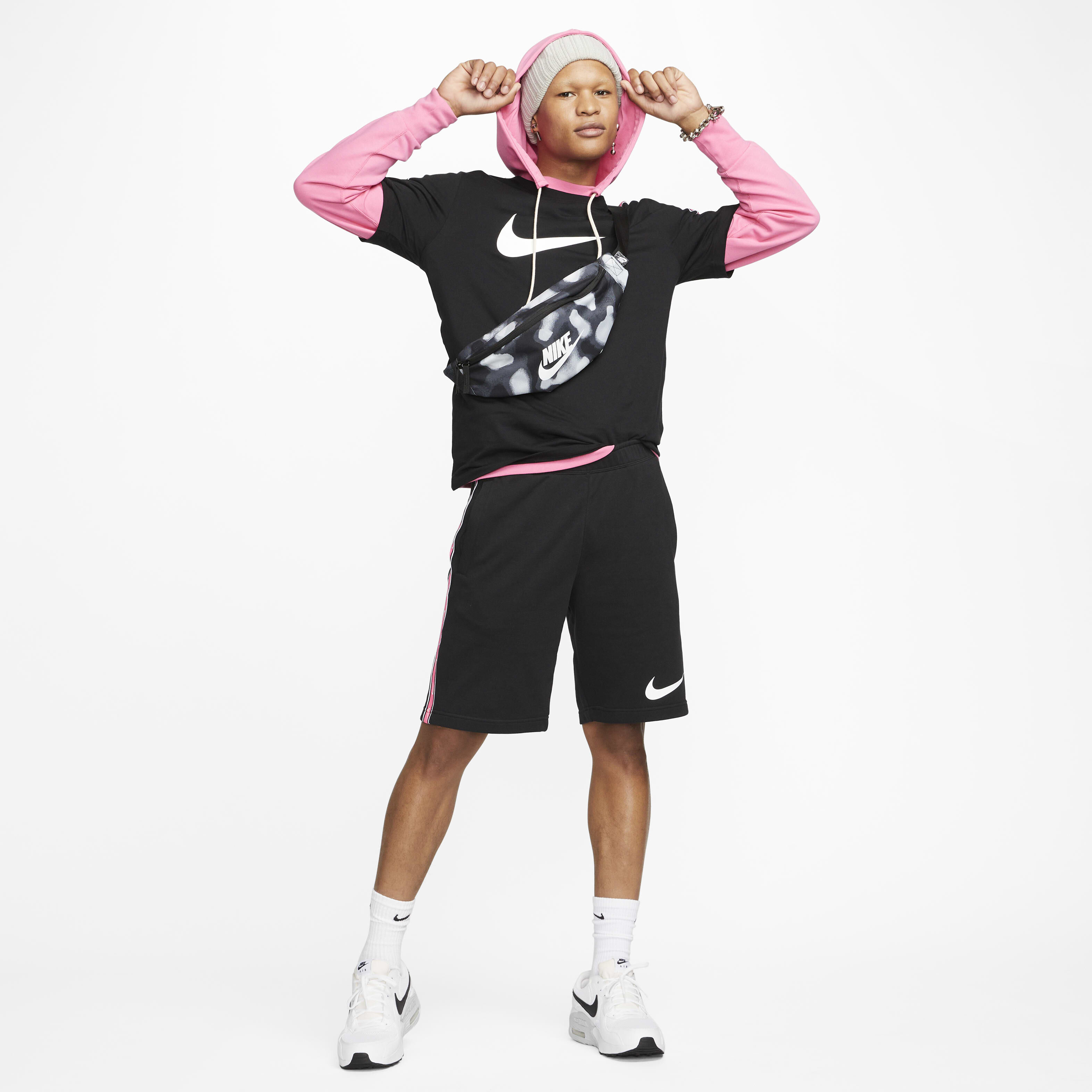 Nike Sportswear Repeat image number 4