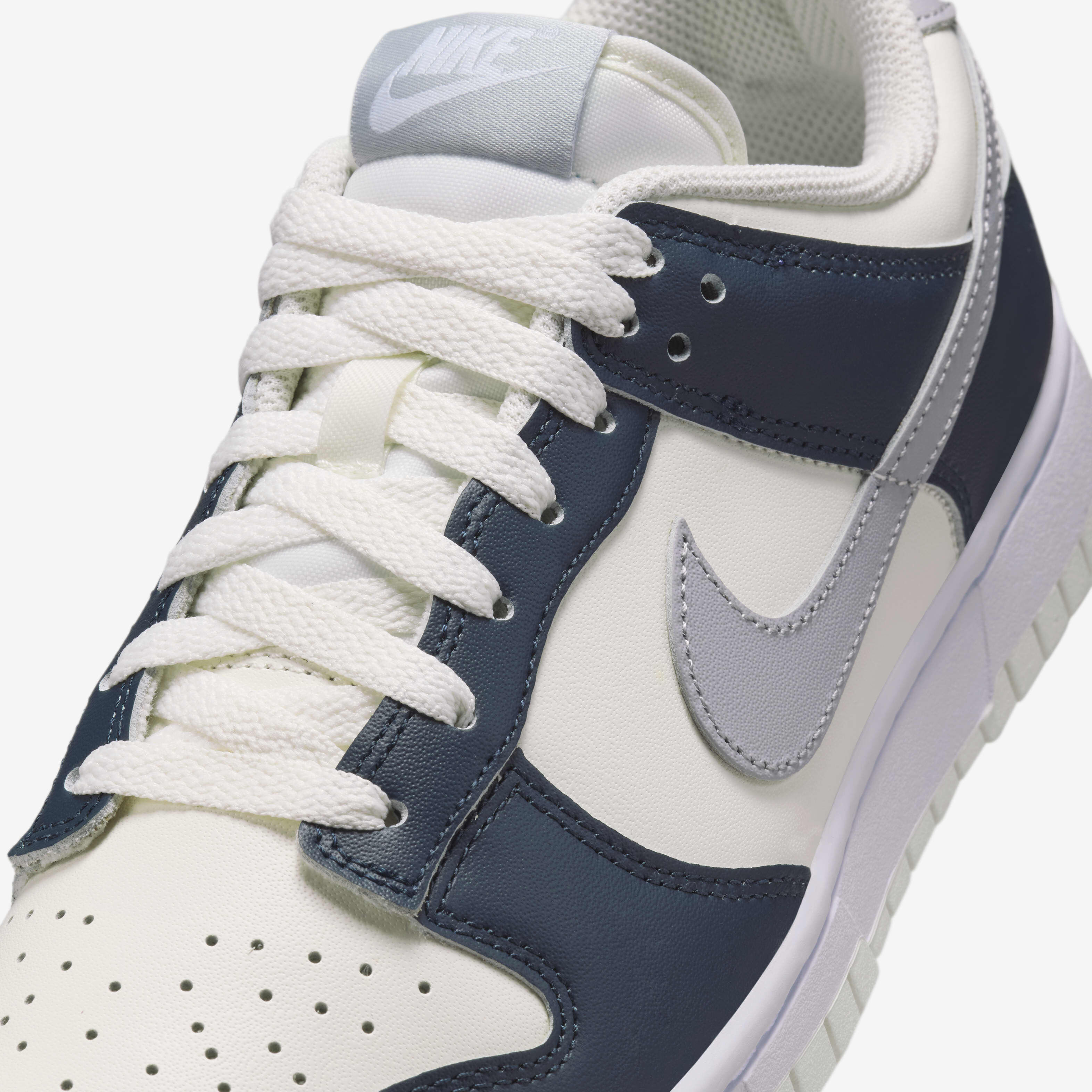 Nike Dunk Low image number 6