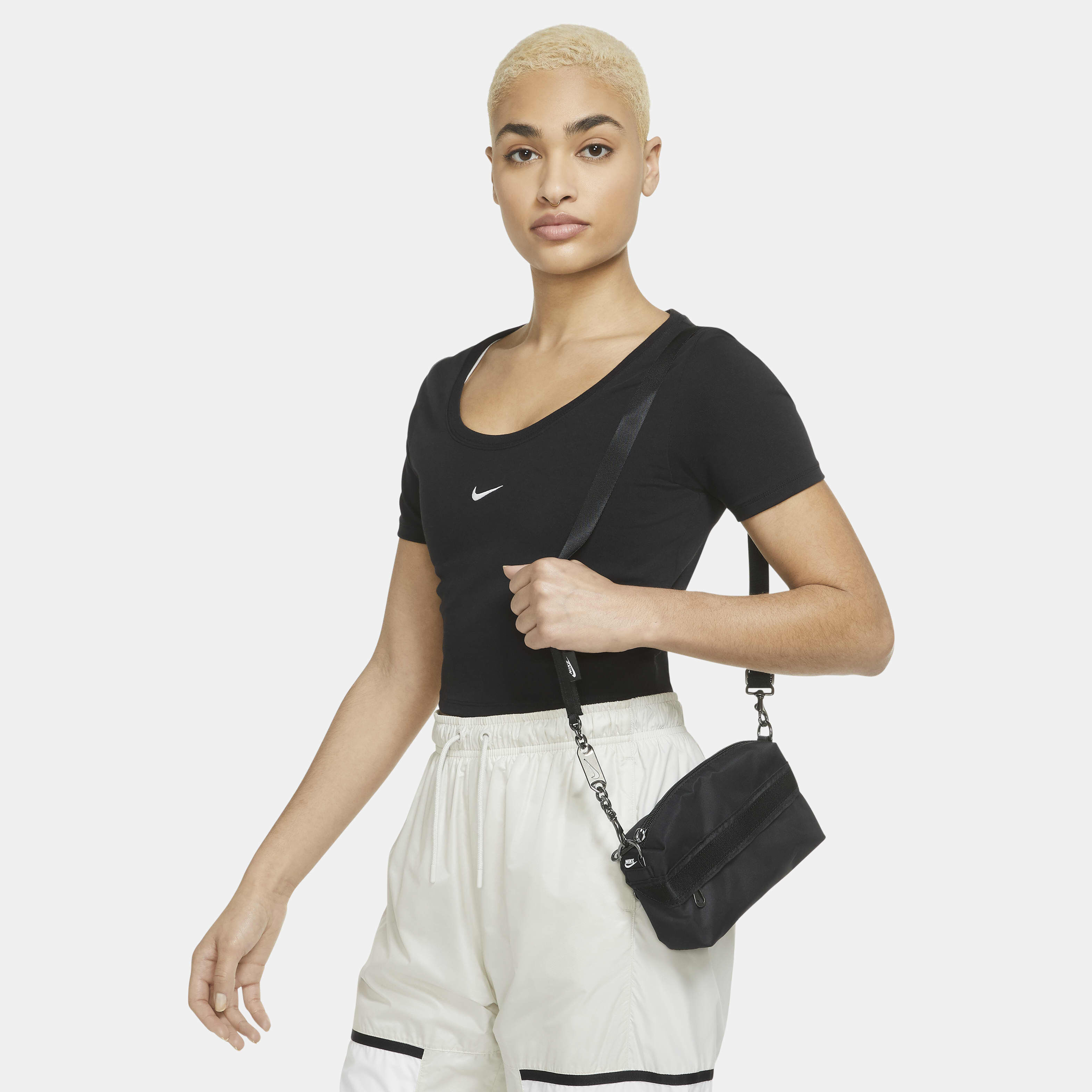 Buy Nike Sportswear Futura Luxe Women s Cross Body Bag 1L Nike Qatar Official