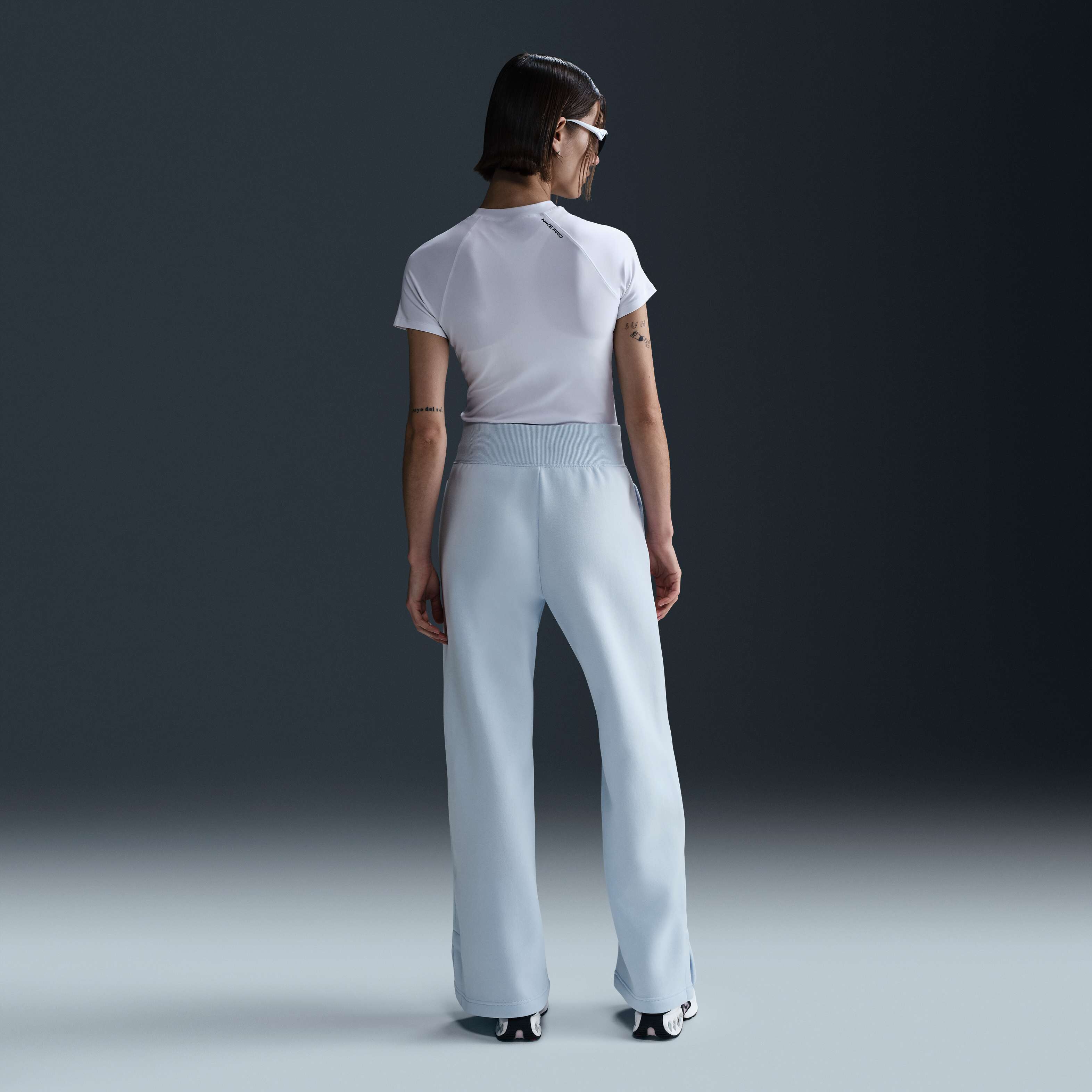 نايكي سبورتسوير فينيكس فليس image number 3