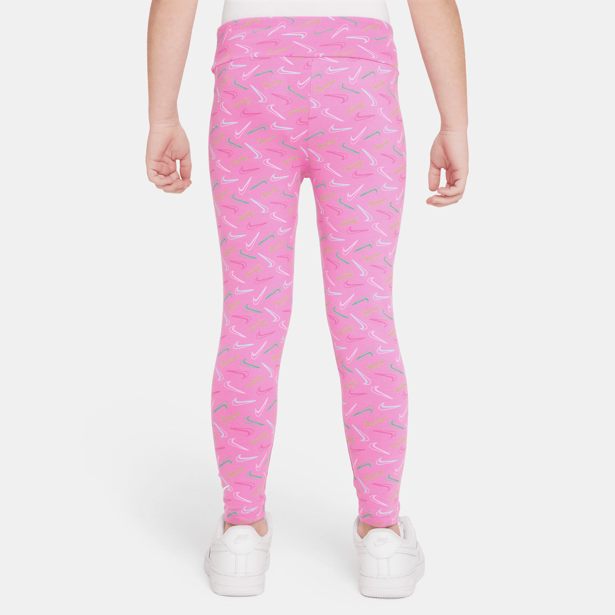 نايكي سووش image number 1