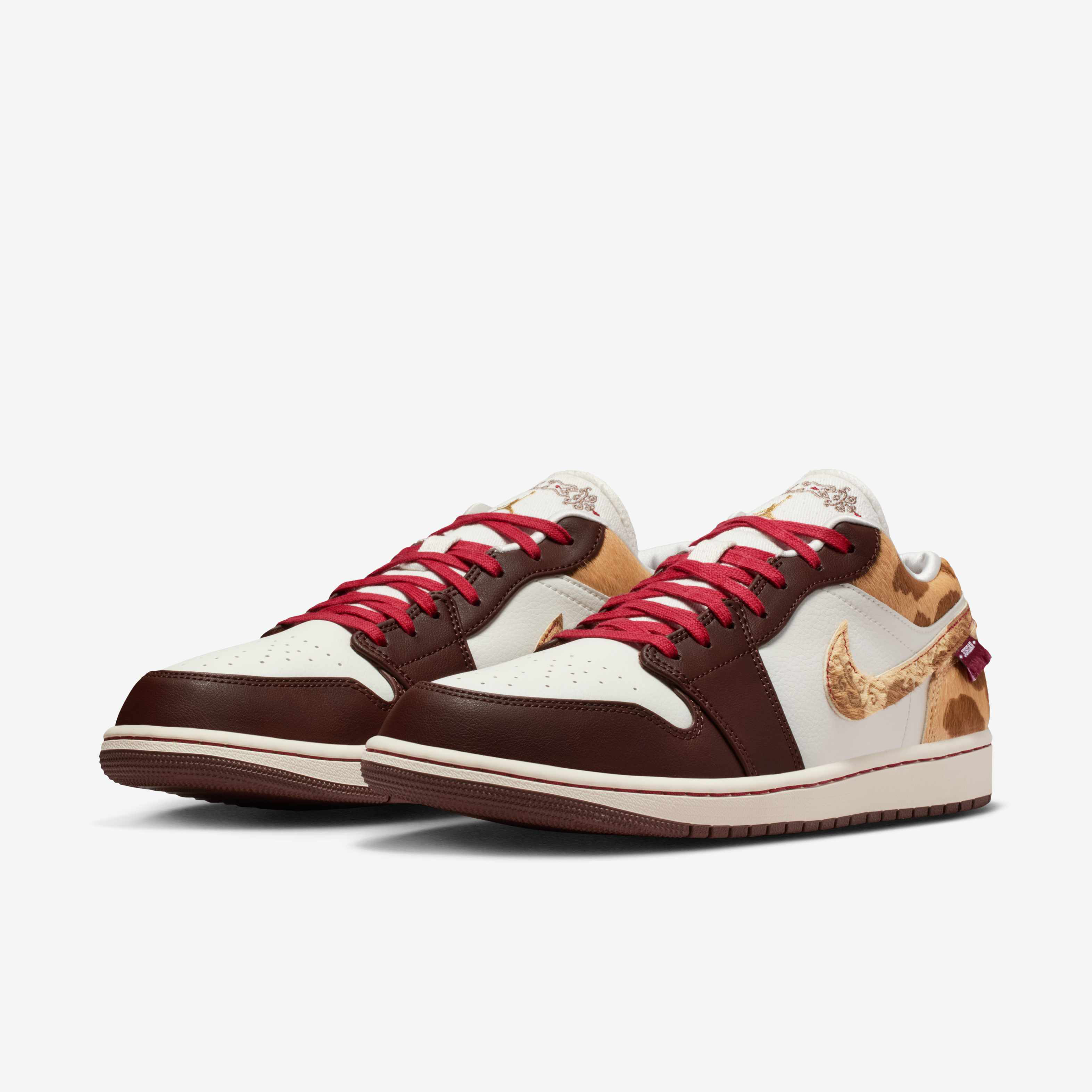 Air Jordan 1 Low SE Lunar New Year image number 4